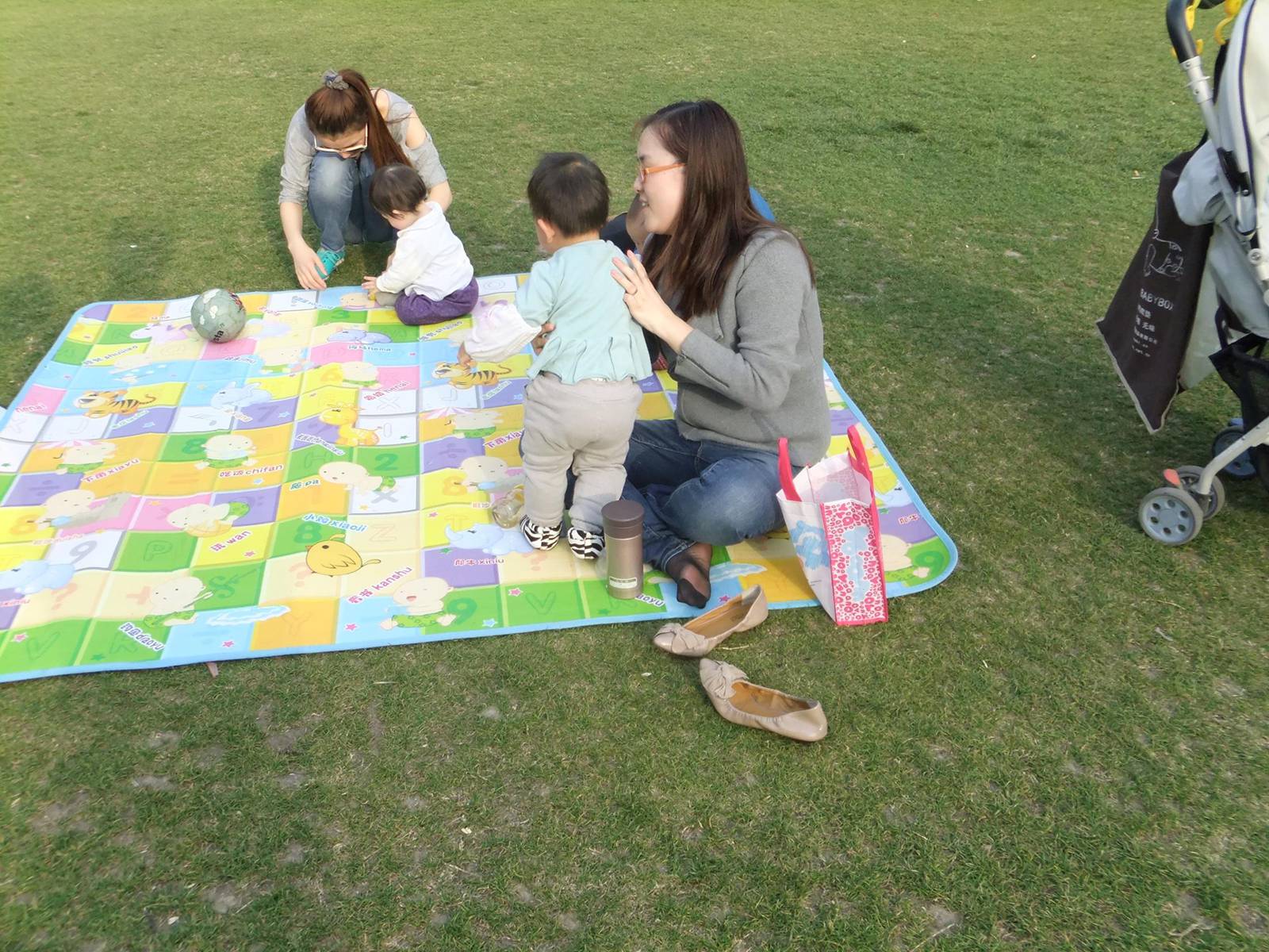 图片[71]-自由摄影 No.264 气质少父草地抓拍 [84P] – 速更版-美库