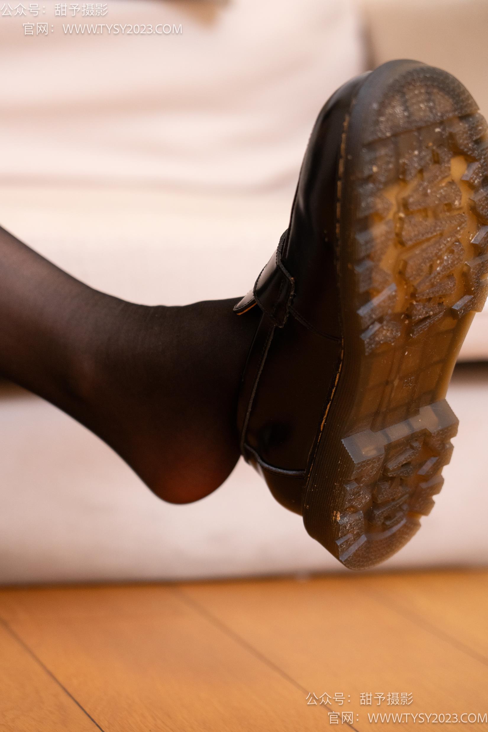 图片[49]-甜予摄影 NO.030 璇璇-皮鞋、黑丝、裸足[122P] – 速更版-美库