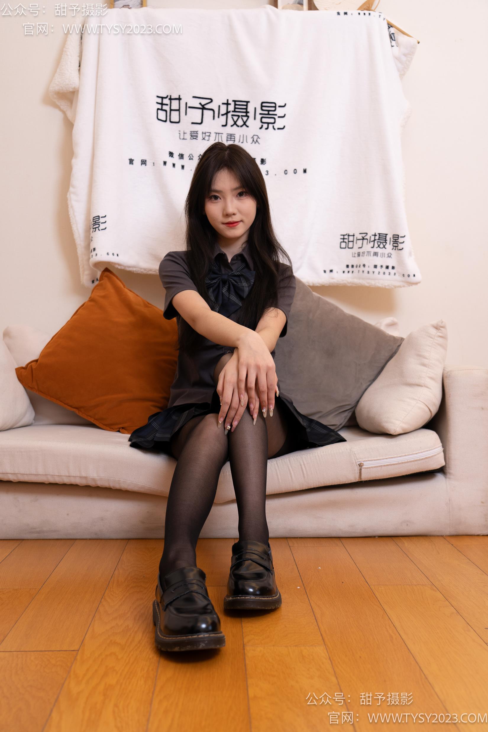 图片[123]-甜予摄影 NO.030 璇璇-皮鞋、黑丝、裸足[122P] – 速更版-美库