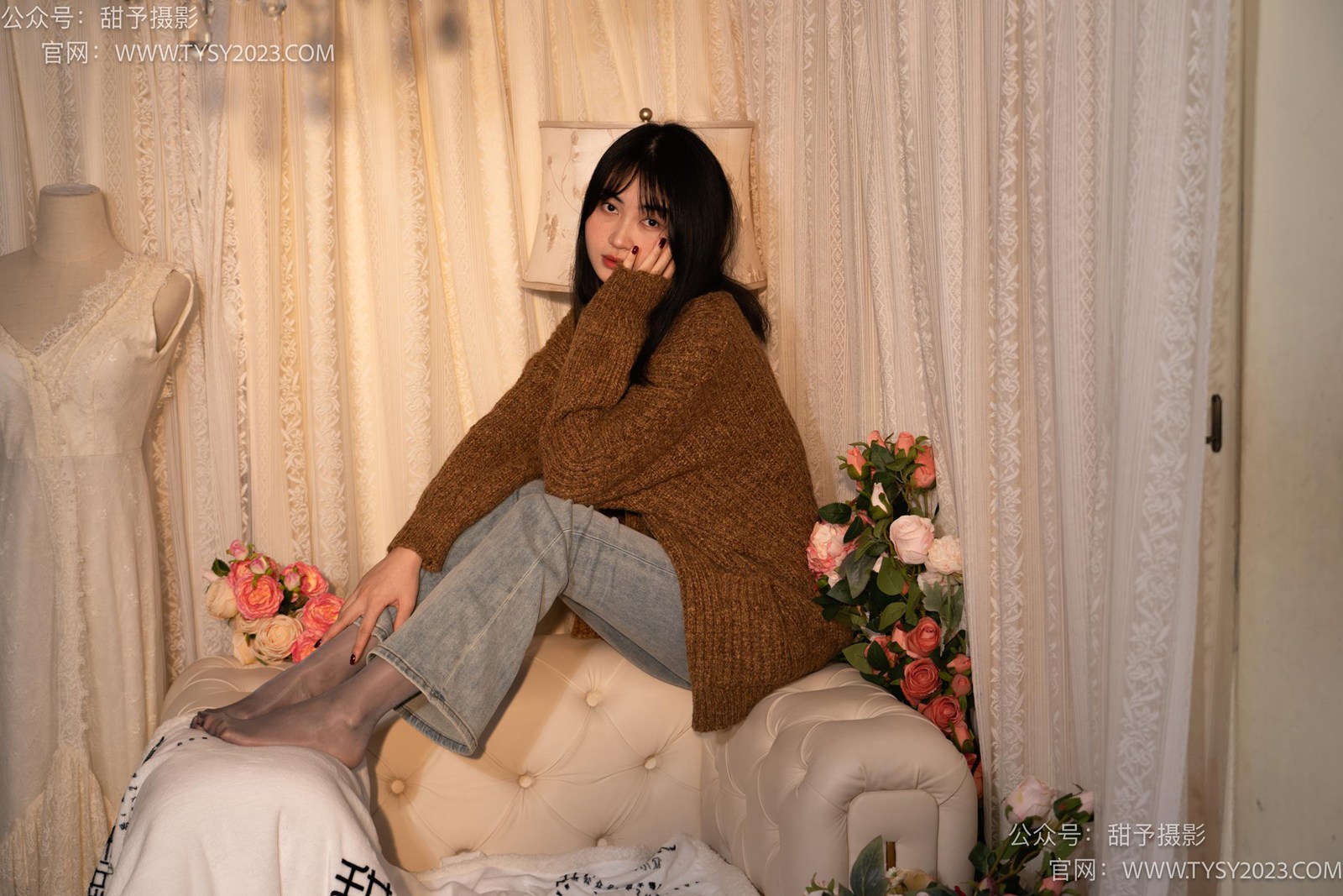 图片[10]-甜予摄影 NO.031 小野-皮鞋、白棉袜、油量灰丝[129P] – 速更版-美库