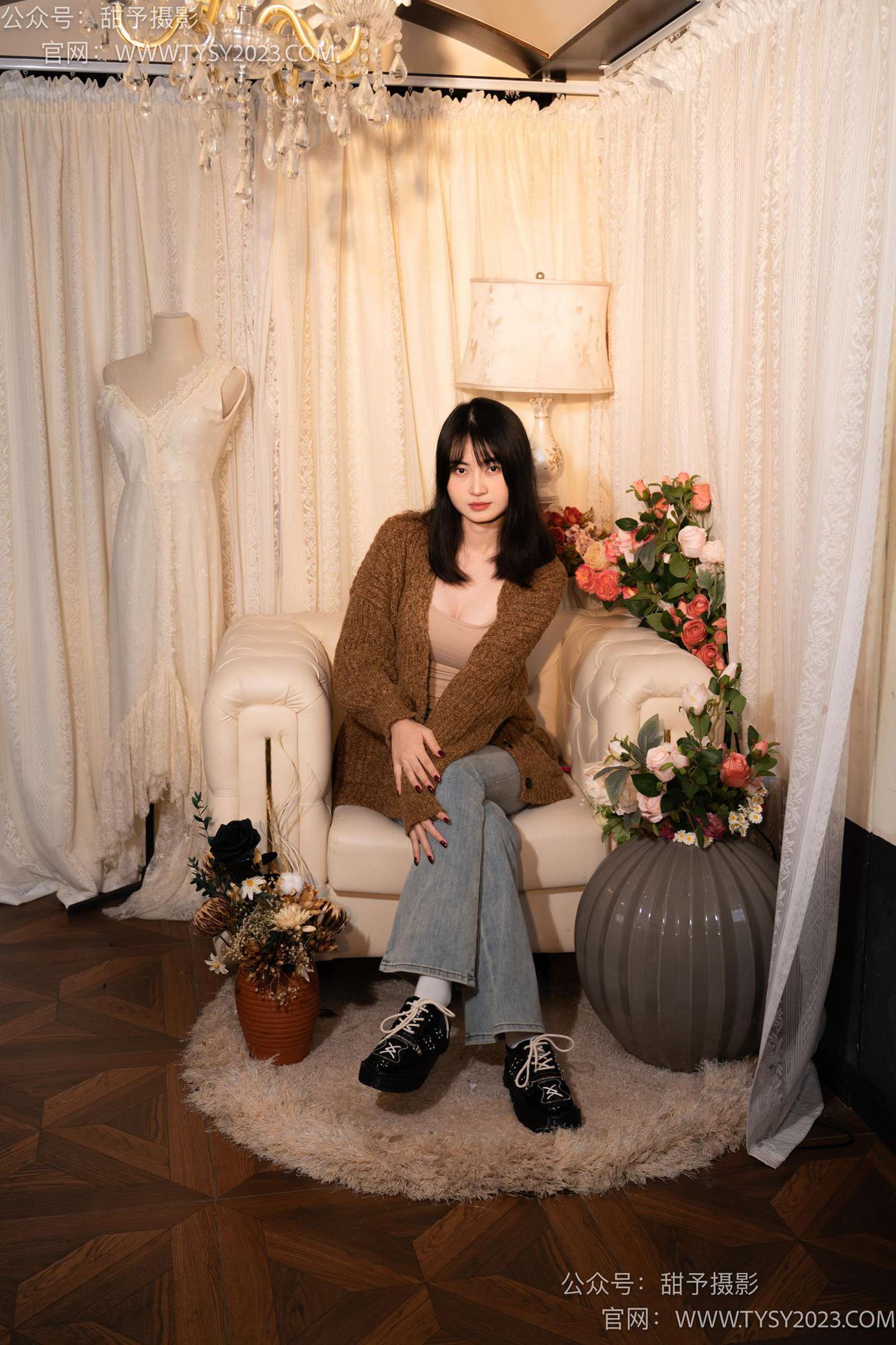 图片[19]-甜予摄影 NO.031 小野-皮鞋、白棉袜、油量灰丝[129P] – 速更版-美库