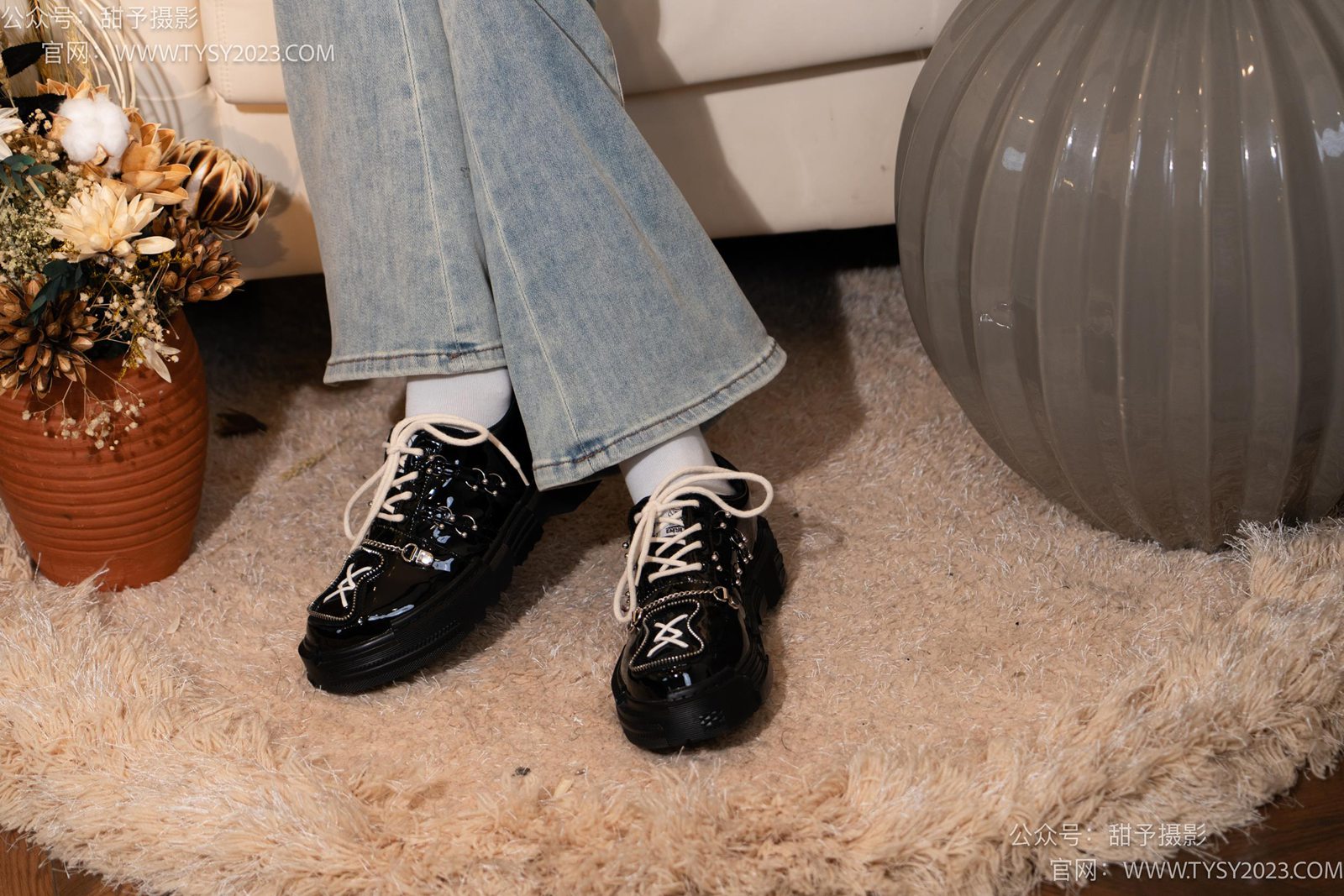 图片[20]-甜予摄影 NO.031 小野-皮鞋、白棉袜、油量灰丝[129P] – 速更版-美库