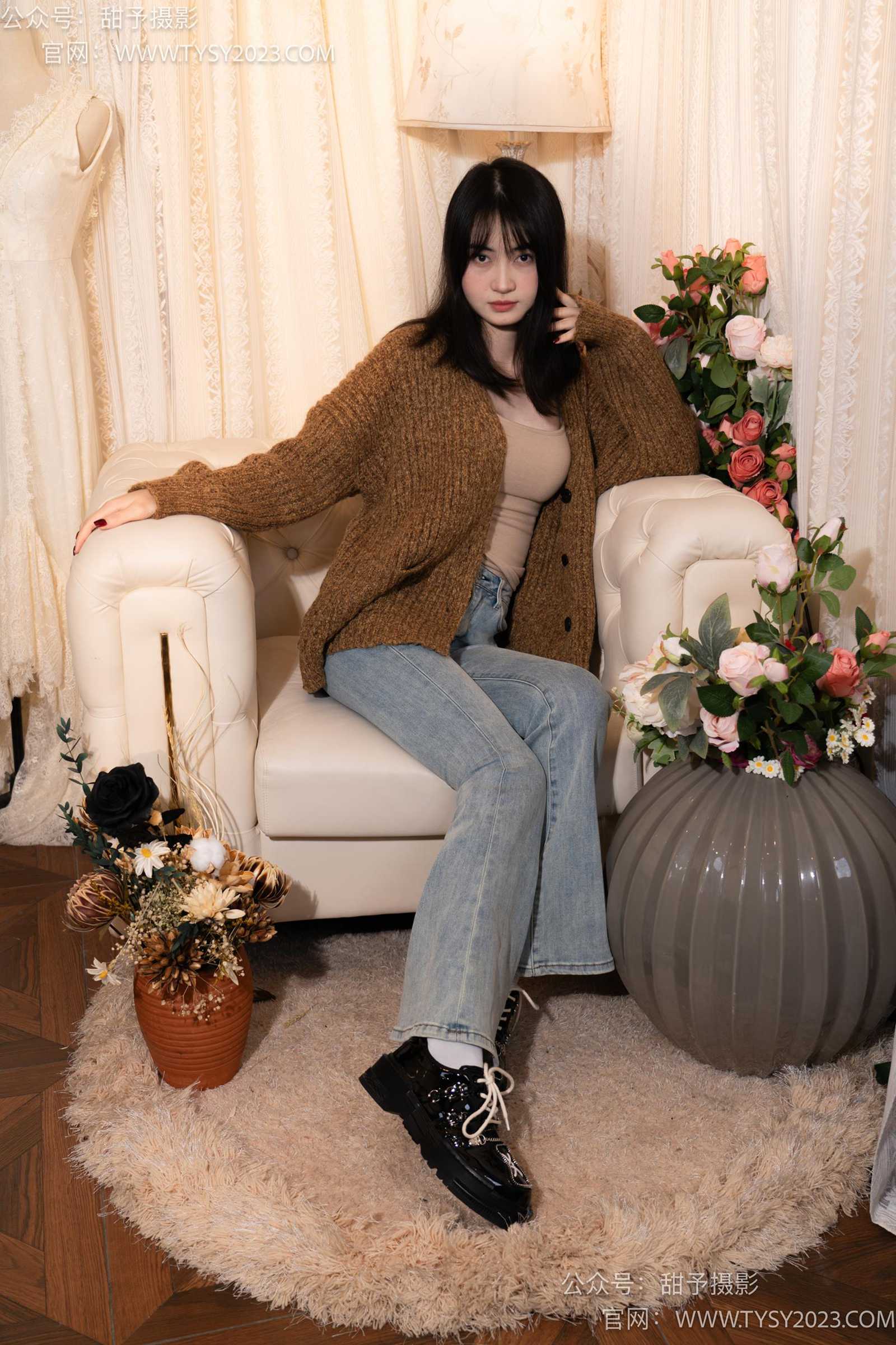 图片[25]-甜予摄影 NO.031 小野-皮鞋、白棉袜、油量灰丝[129P] – 速更版-美库