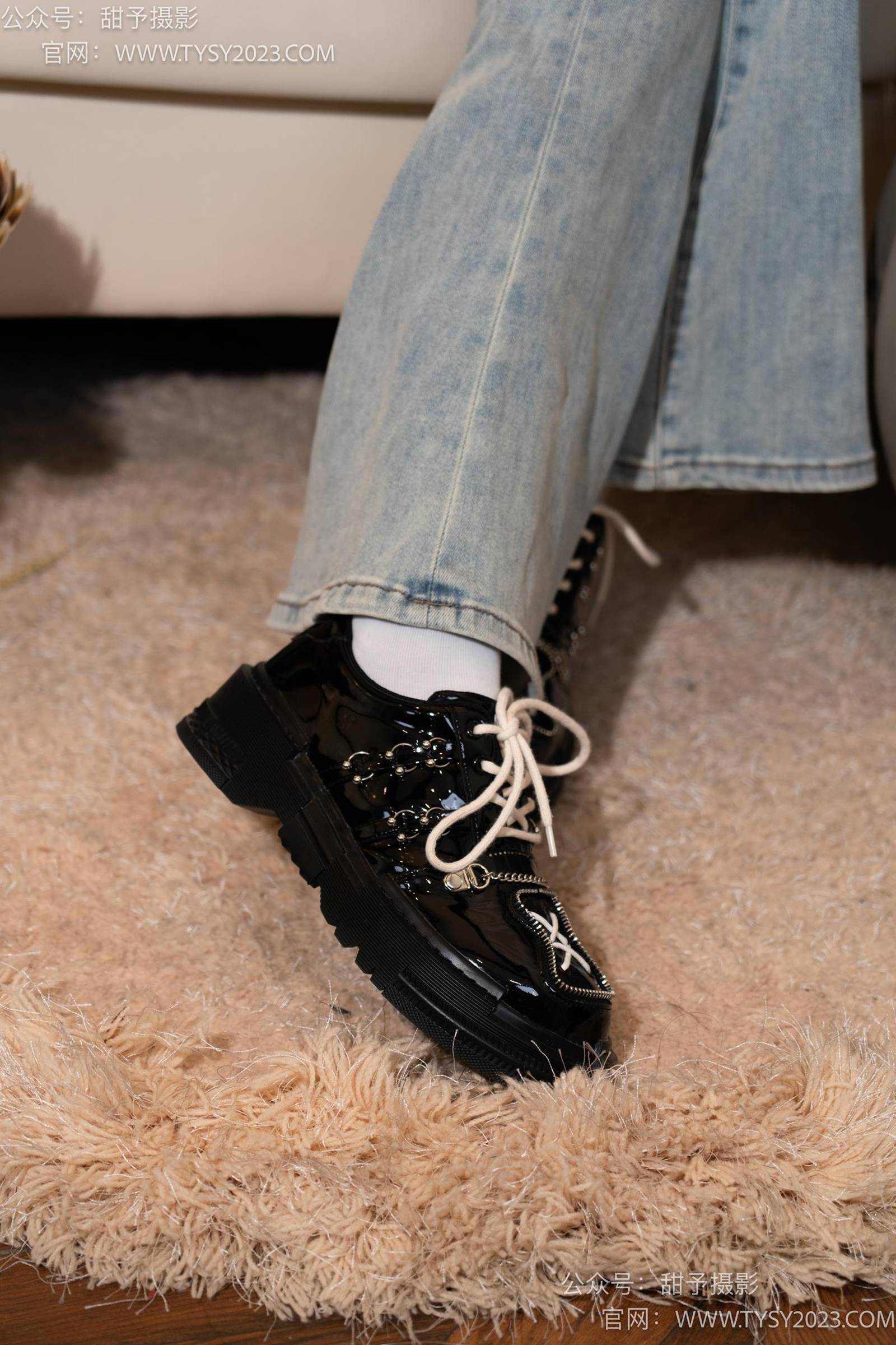 图片[26]-甜予摄影 NO.031 小野-皮鞋、白棉袜、油量灰丝[129P] – 速更版-美库