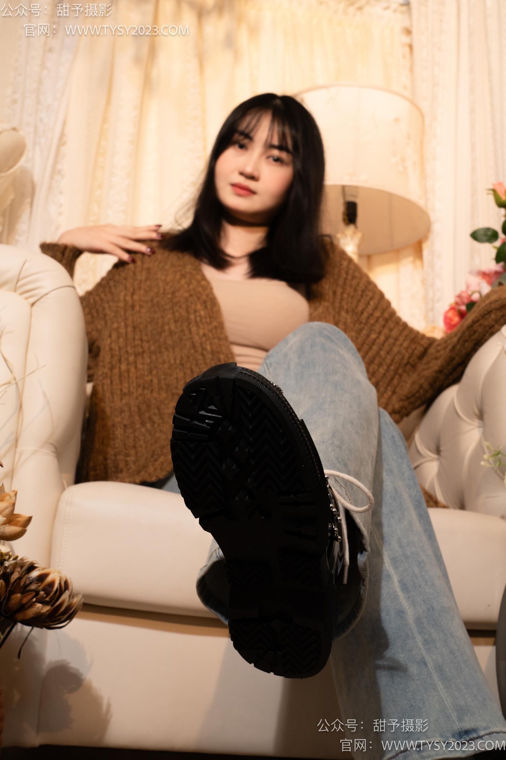 图片[29]-甜予摄影 NO.031 小野-皮鞋、白棉袜、油量灰丝[129P] – 速更版-美库