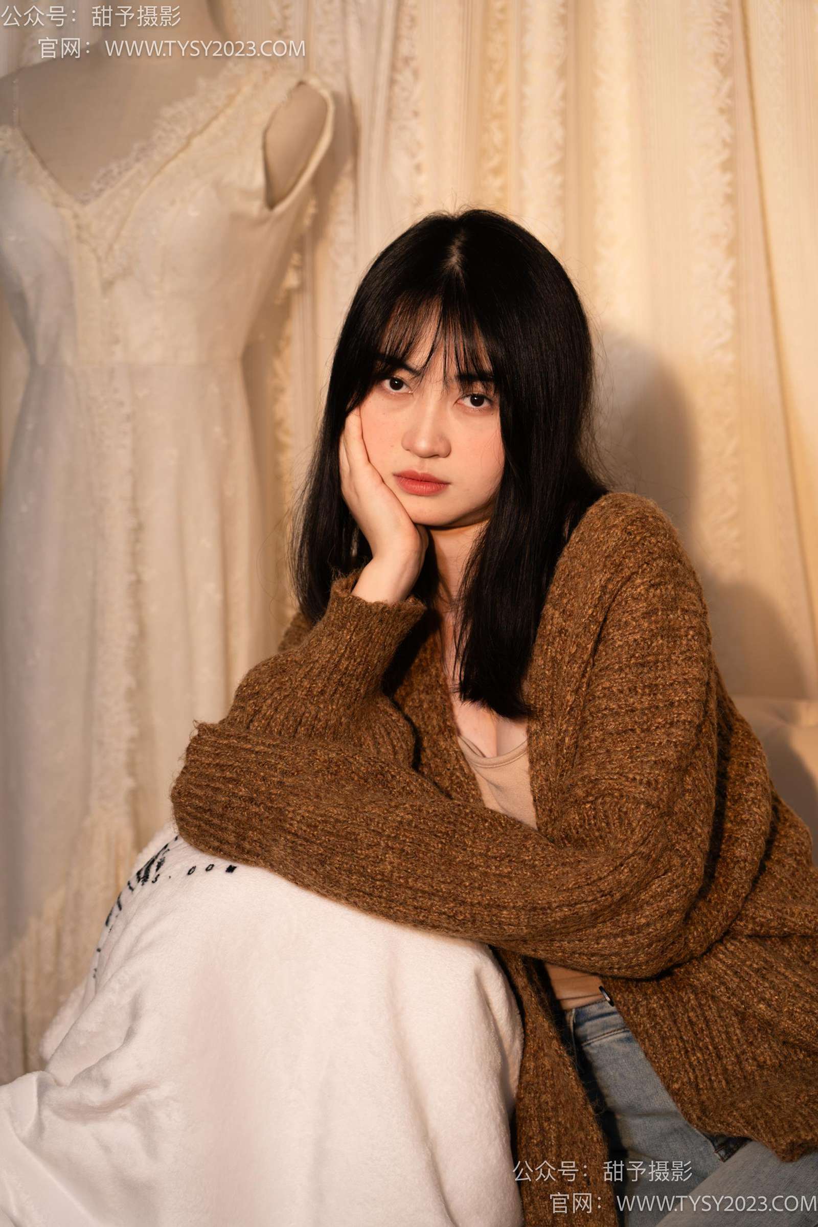 图片[35]-甜予摄影 NO.031 小野-皮鞋、白棉袜、油量灰丝[129P] – 速更版-美库