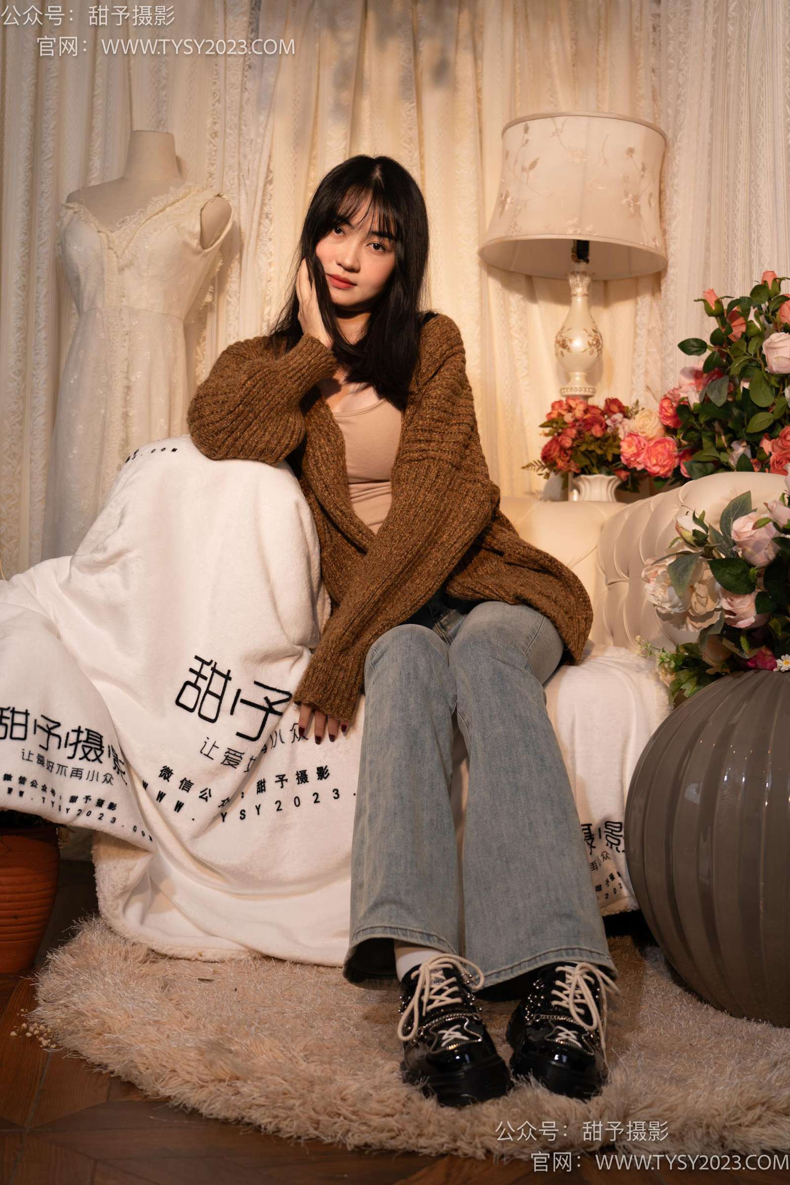 图片[41]-甜予摄影 NO.031 小野-皮鞋、白棉袜、油量灰丝[129P] – 速更版-美库