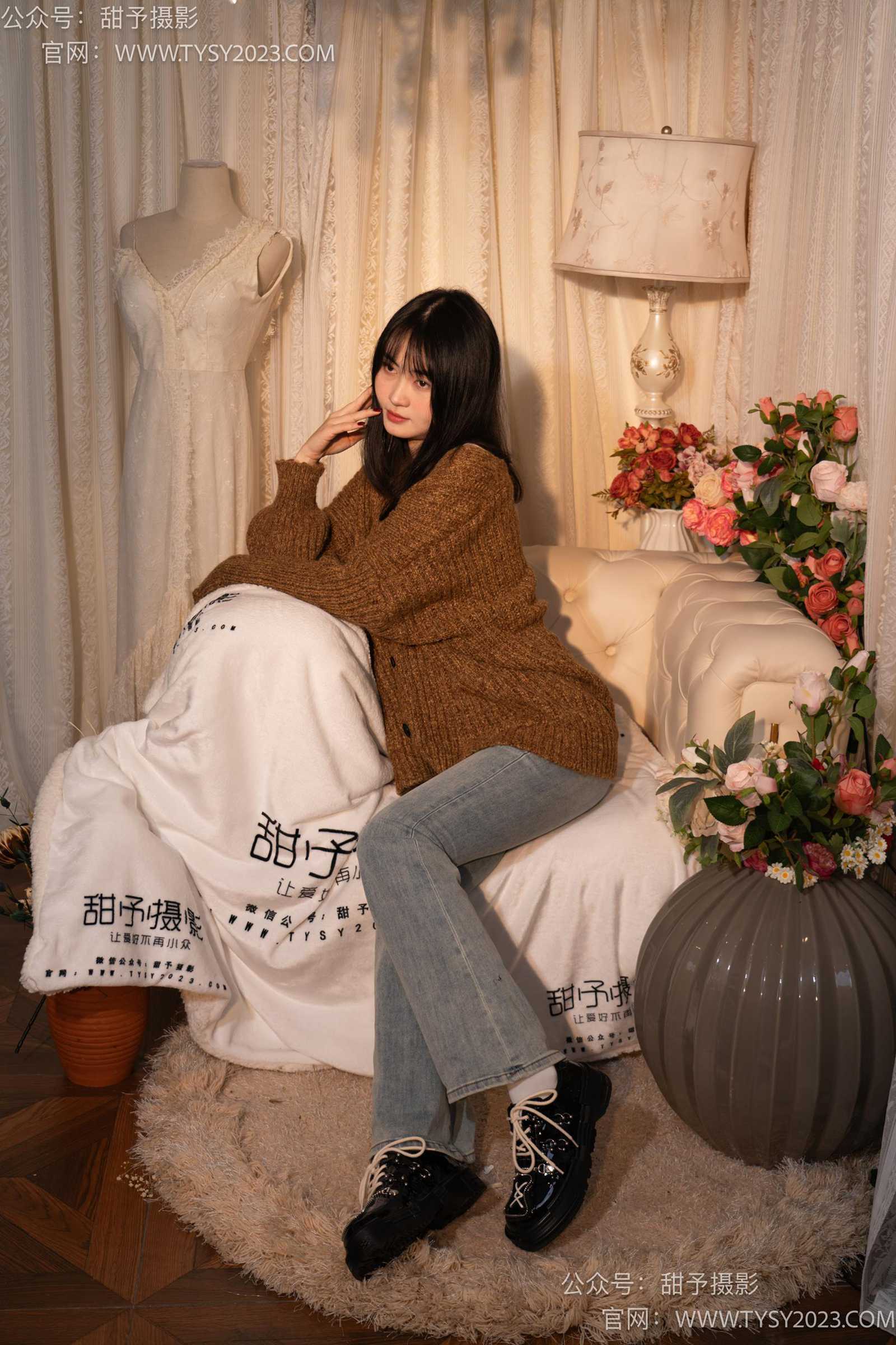 图片[42]-甜予摄影 NO.031 小野-皮鞋、白棉袜、油量灰丝[129P] – 速更版-美库