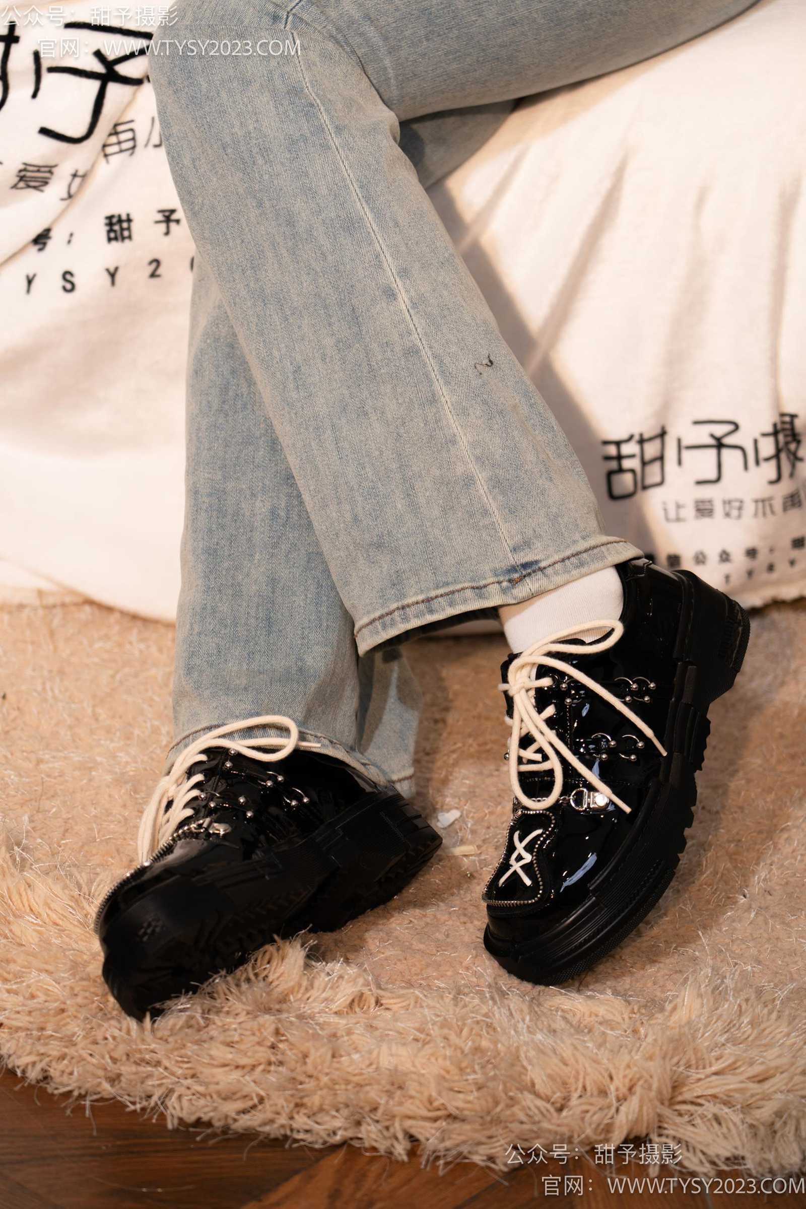 图片[43]-甜予摄影 NO.031 小野-皮鞋、白棉袜、油量灰丝[129P] – 速更版-美库