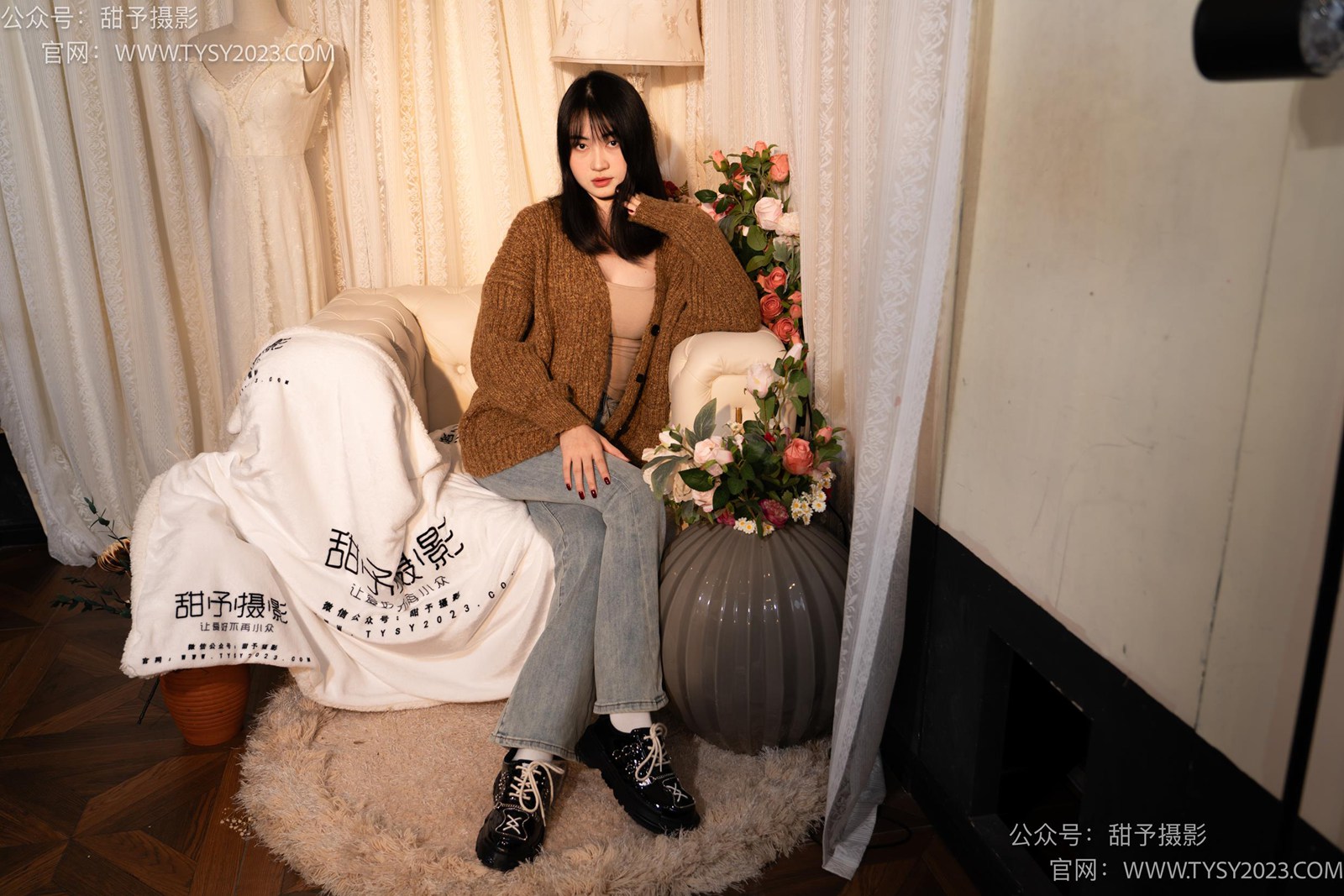 图片[51]-甜予摄影 NO.031 小野-皮鞋、白棉袜、油量灰丝[129P] – 速更版-美库