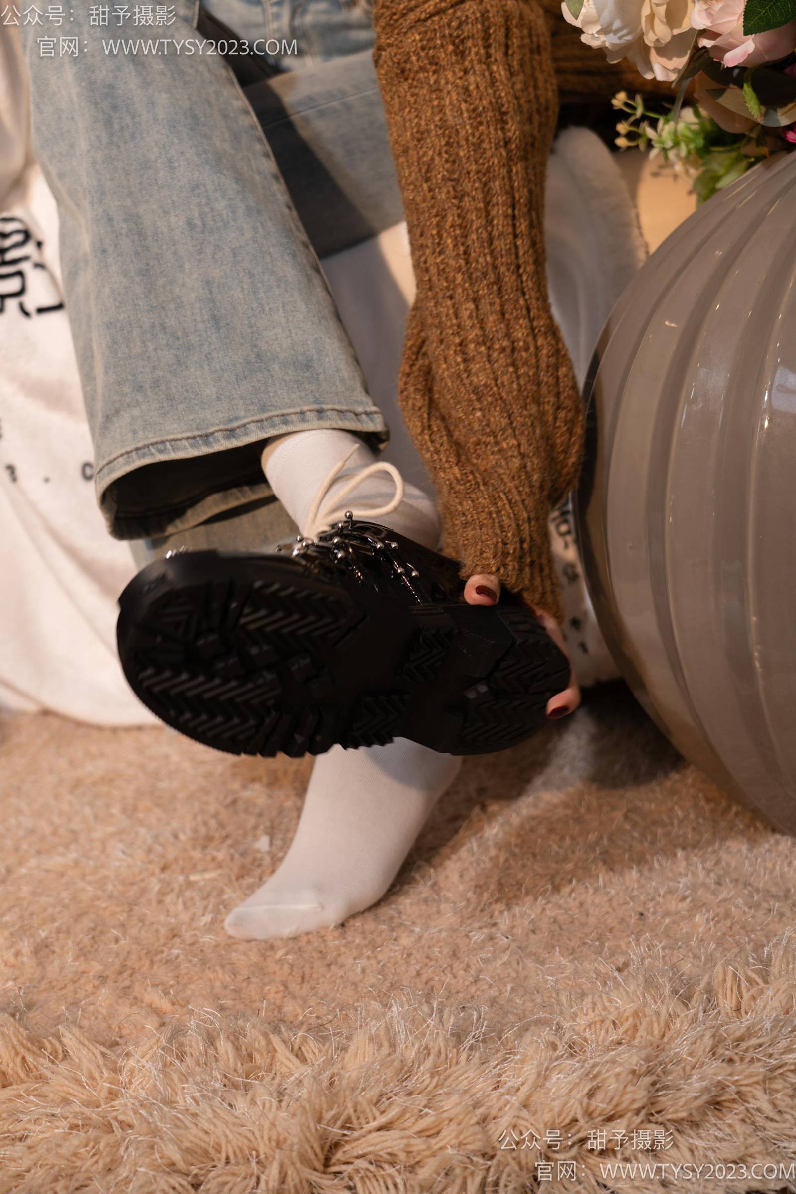 图片[58]-甜予摄影 NO.031 小野-皮鞋、白棉袜、油量灰丝[129P] – 速更版-美库