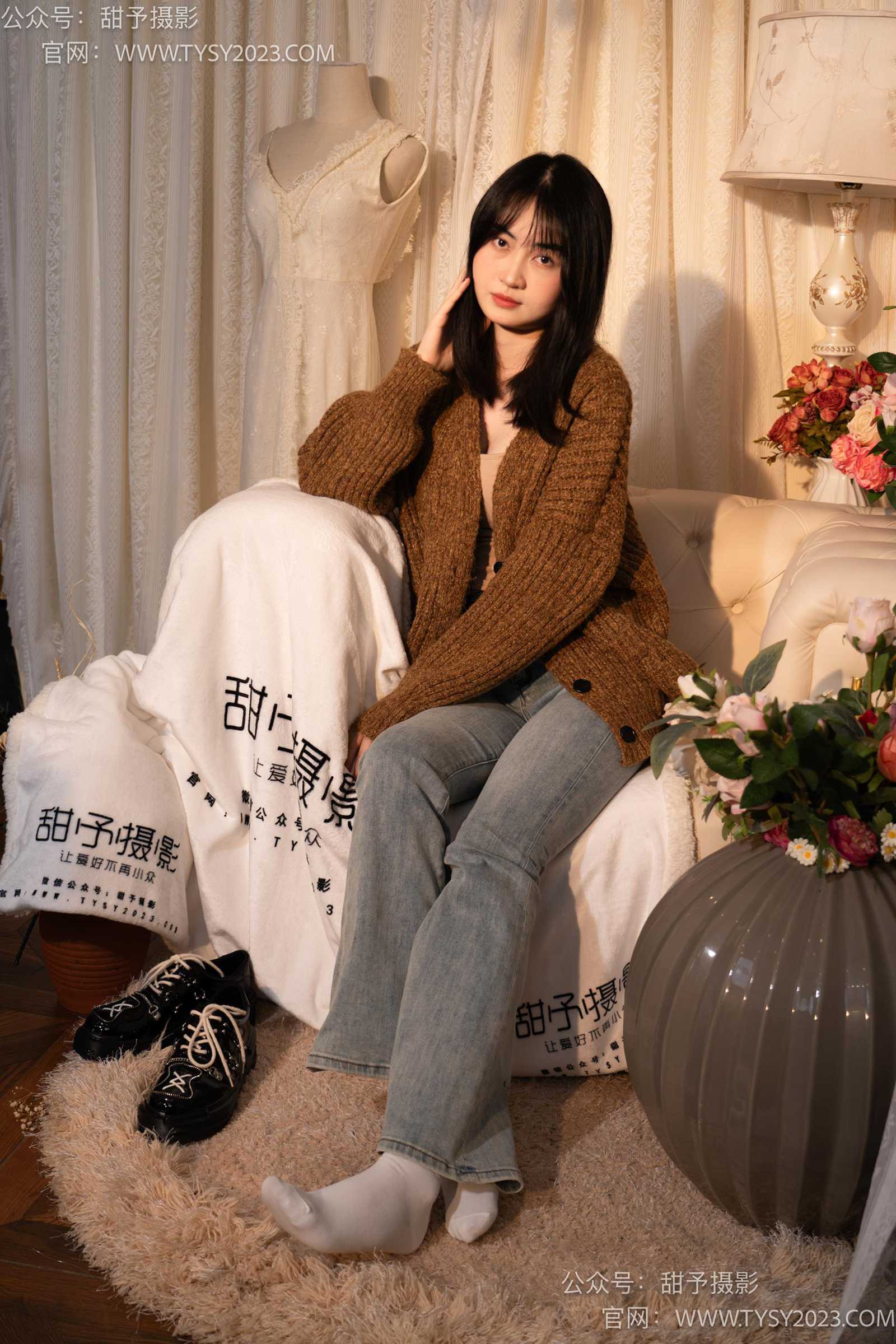 图片[61]-甜予摄影 NO.031 小野-皮鞋、白棉袜、油量灰丝[129P] – 速更版-美库