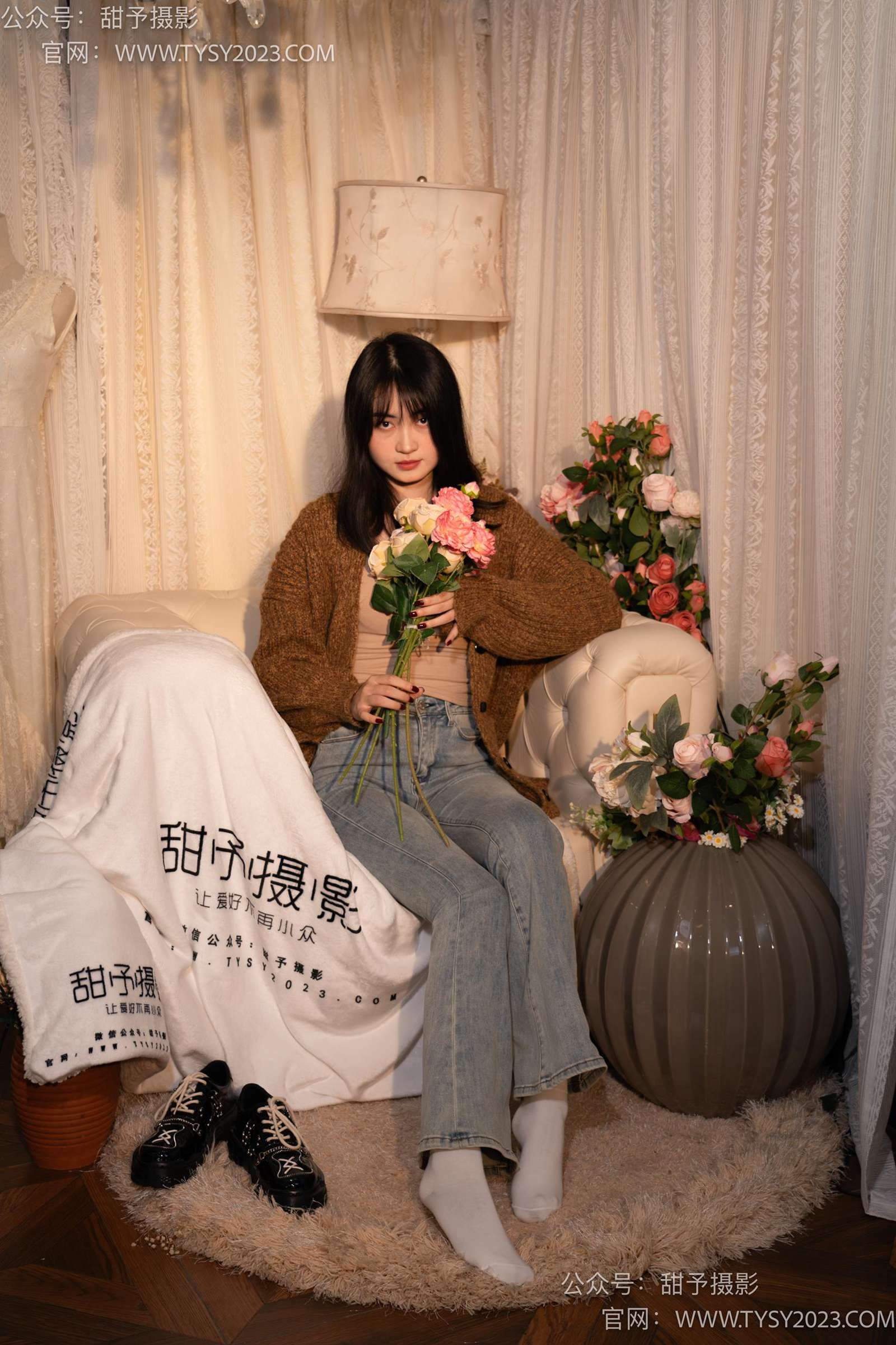 图片[71]-甜予摄影 NO.031 小野-皮鞋、白棉袜、油量灰丝[129P] – 速更版-美库