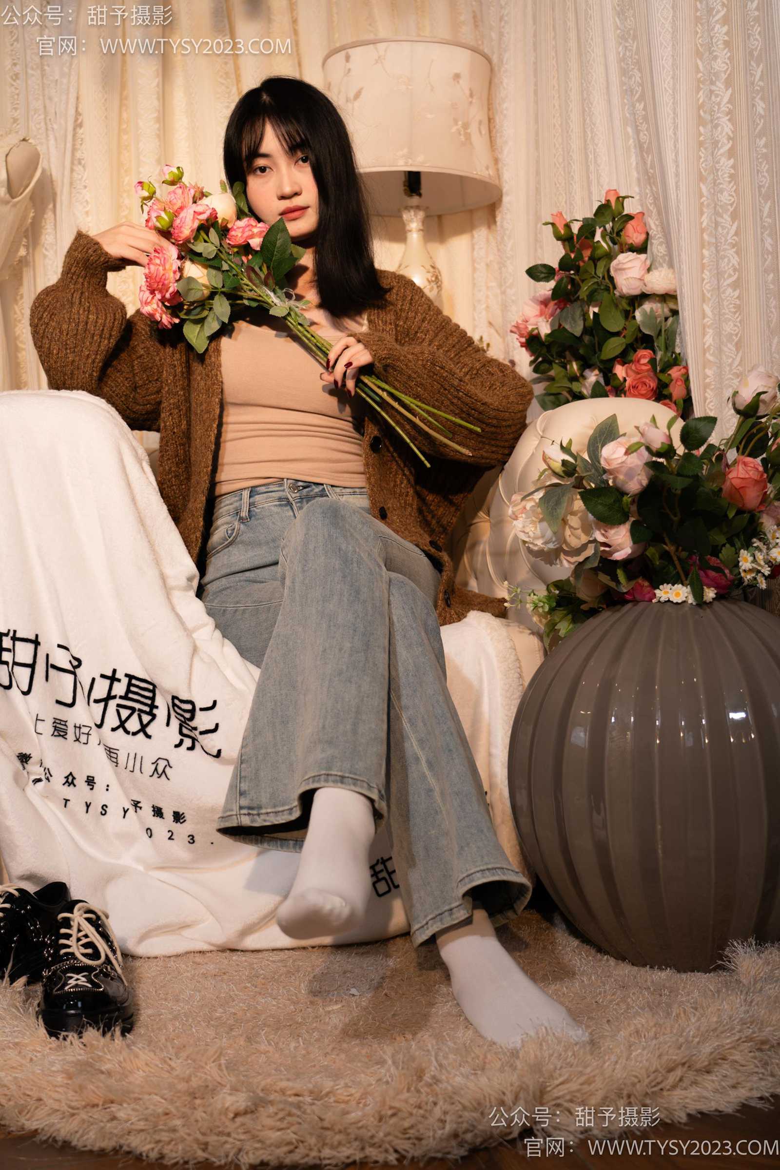 图片[82]-甜予摄影 NO.031 小野-皮鞋、白棉袜、油量灰丝[129P] – 速更版-美库