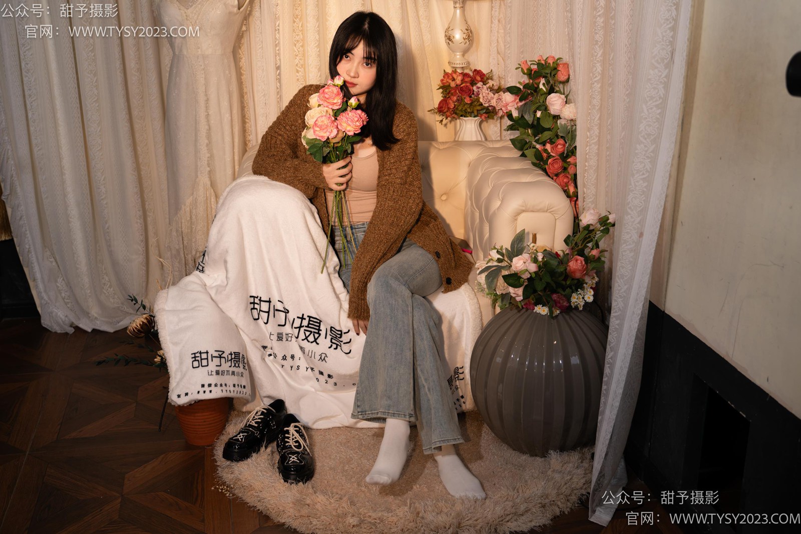 图片[83]-甜予摄影 NO.031 小野-皮鞋、白棉袜、油量灰丝[129P] – 速更版-美库