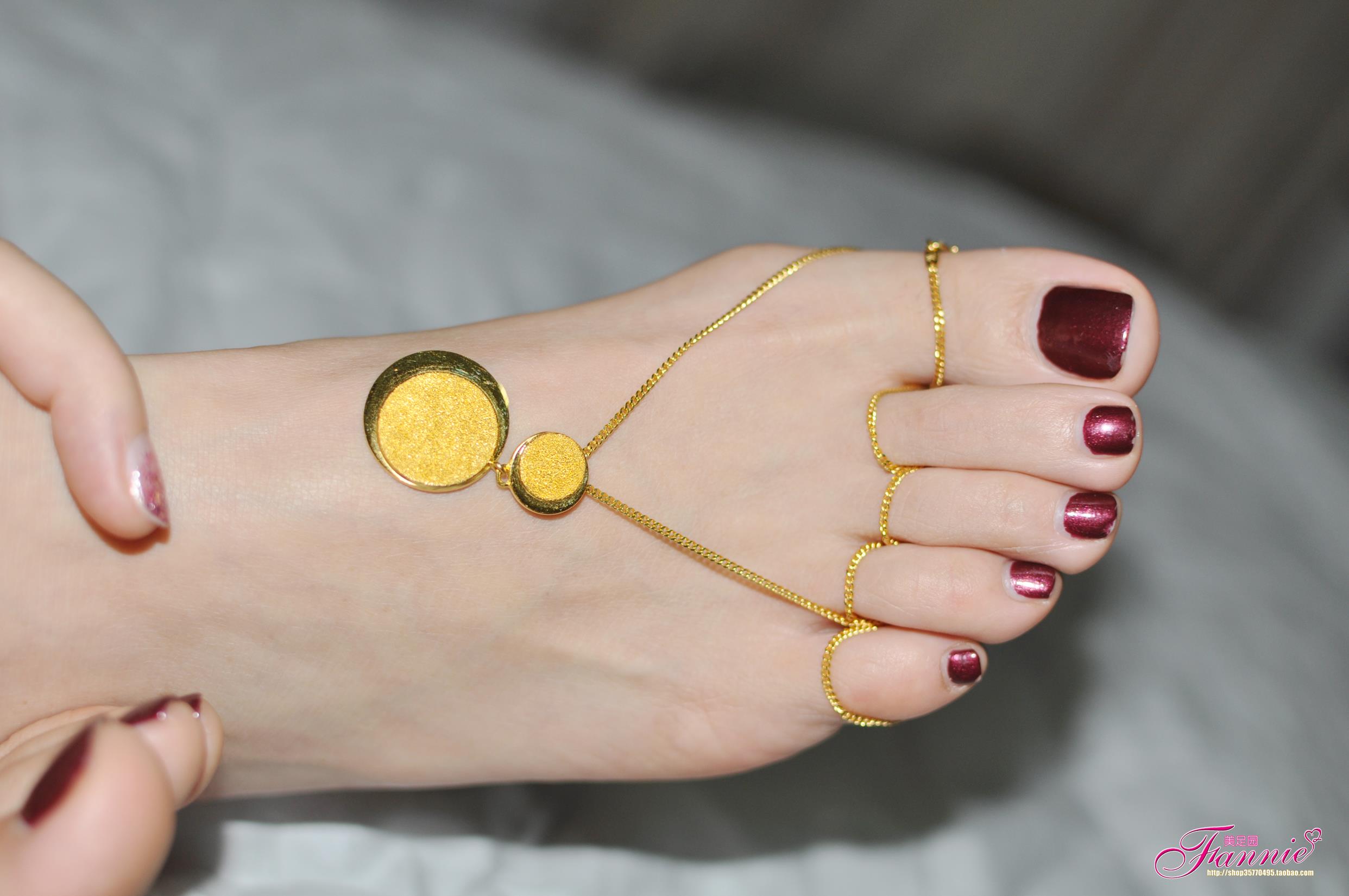 图片[18]-Fannie芬妮每足园 No.566 一缕金丝 玉趾牵[56P] – 速更版-美库