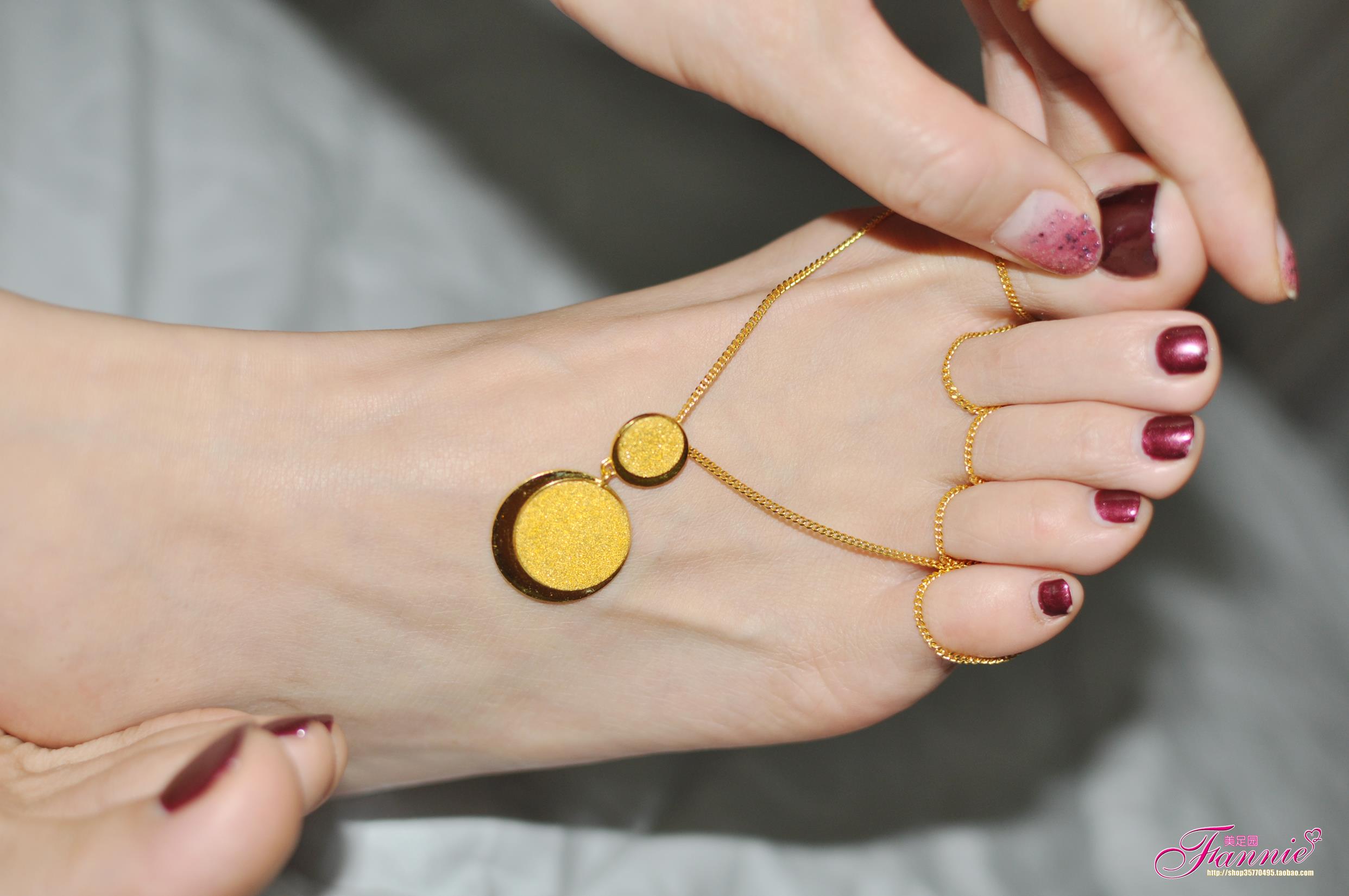 图片[19]-Fannie芬妮每足园 No.566 一缕金丝 玉趾牵[56P] – 速更版-美库