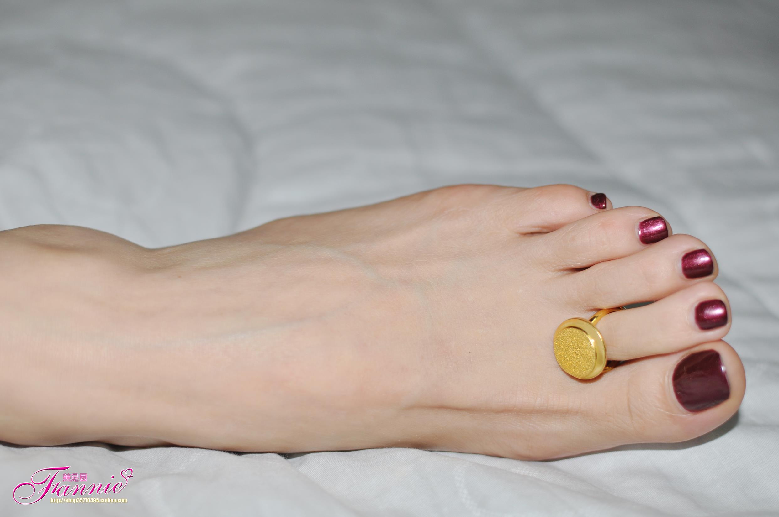 图片[25]-Fannie芬妮每足园 No.566 一缕金丝 玉趾牵[56P] – 速更版-美库