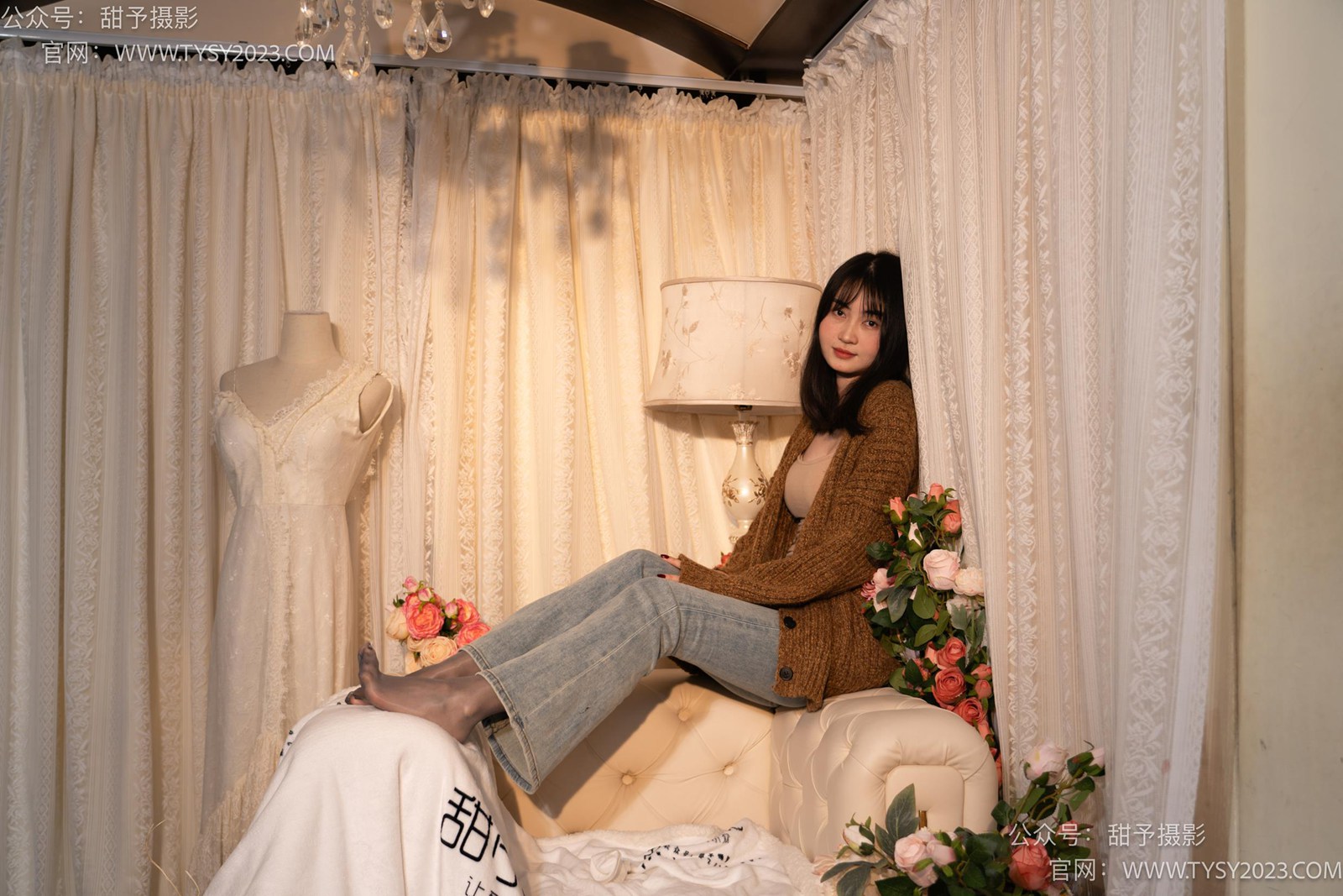 图片[128]-甜予摄影 NO.031 小野-皮鞋、白棉袜、油量灰丝[129P] – 速更版-美库