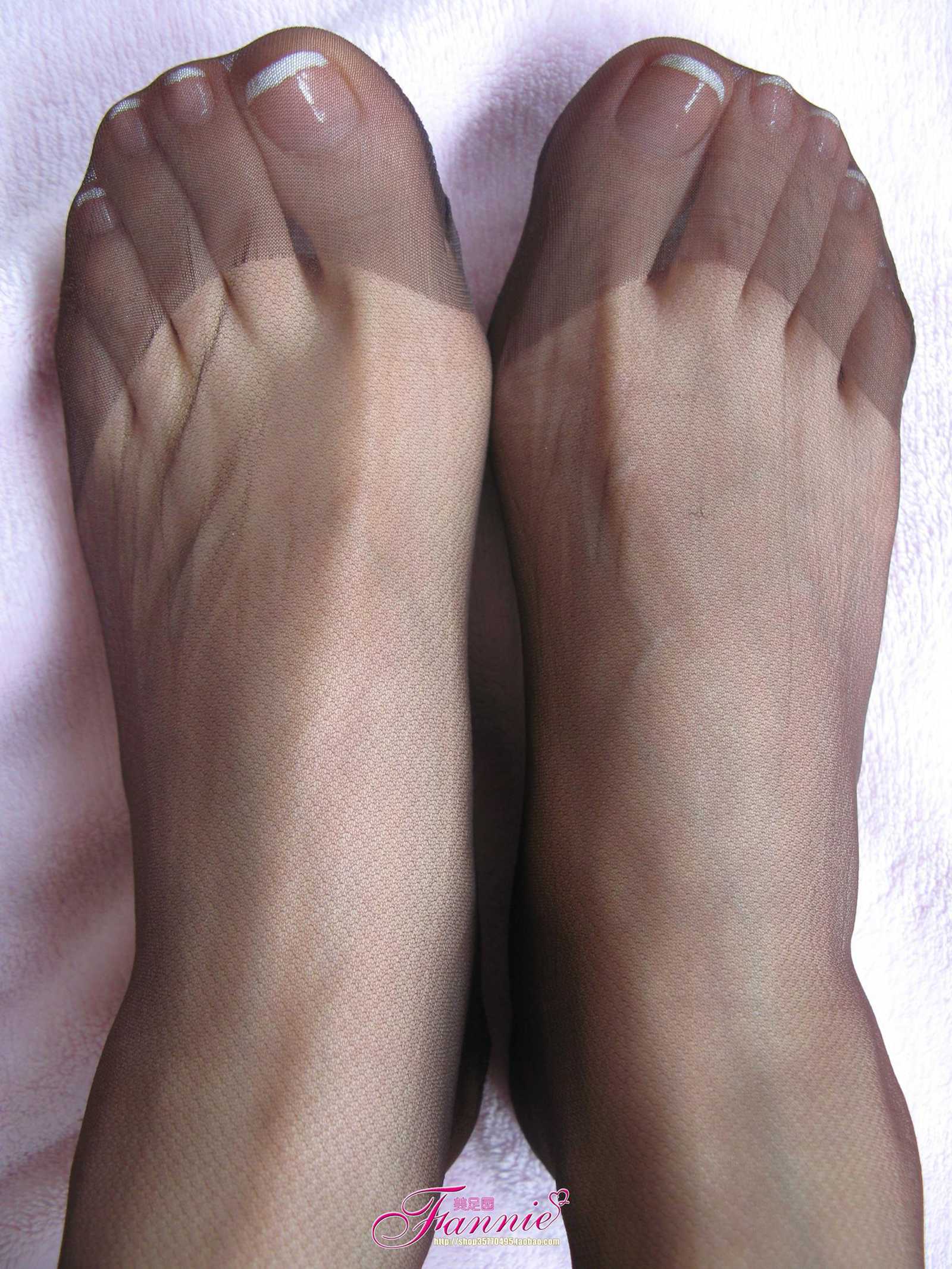 图片[66]-Fannie芬妮每足园 No.568 一缕情丝 绕趾间 长篇咖啡丝[102P] – 速更版-美库