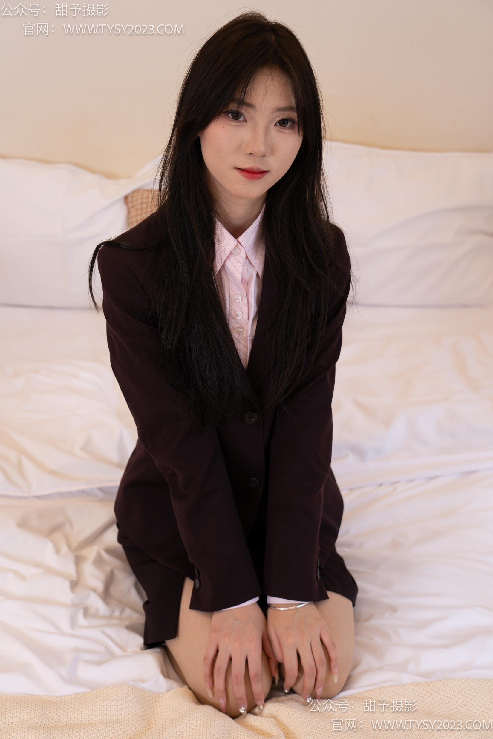 图片[34]-甜予摄影 NO.033 璇璇-银行制服、皮鞋、肉丝[124P] – 速更版-美库