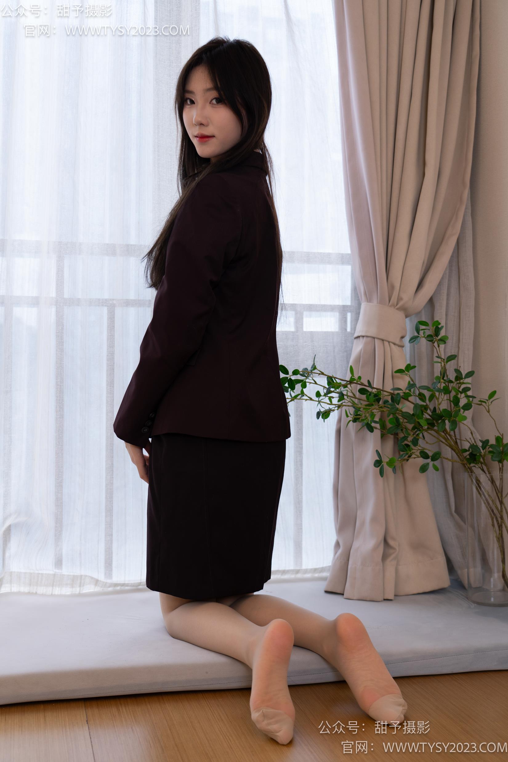 图片[61]-甜予摄影 NO.033 璇璇-银行制服、皮鞋、肉丝[124P] – 速更版-美库