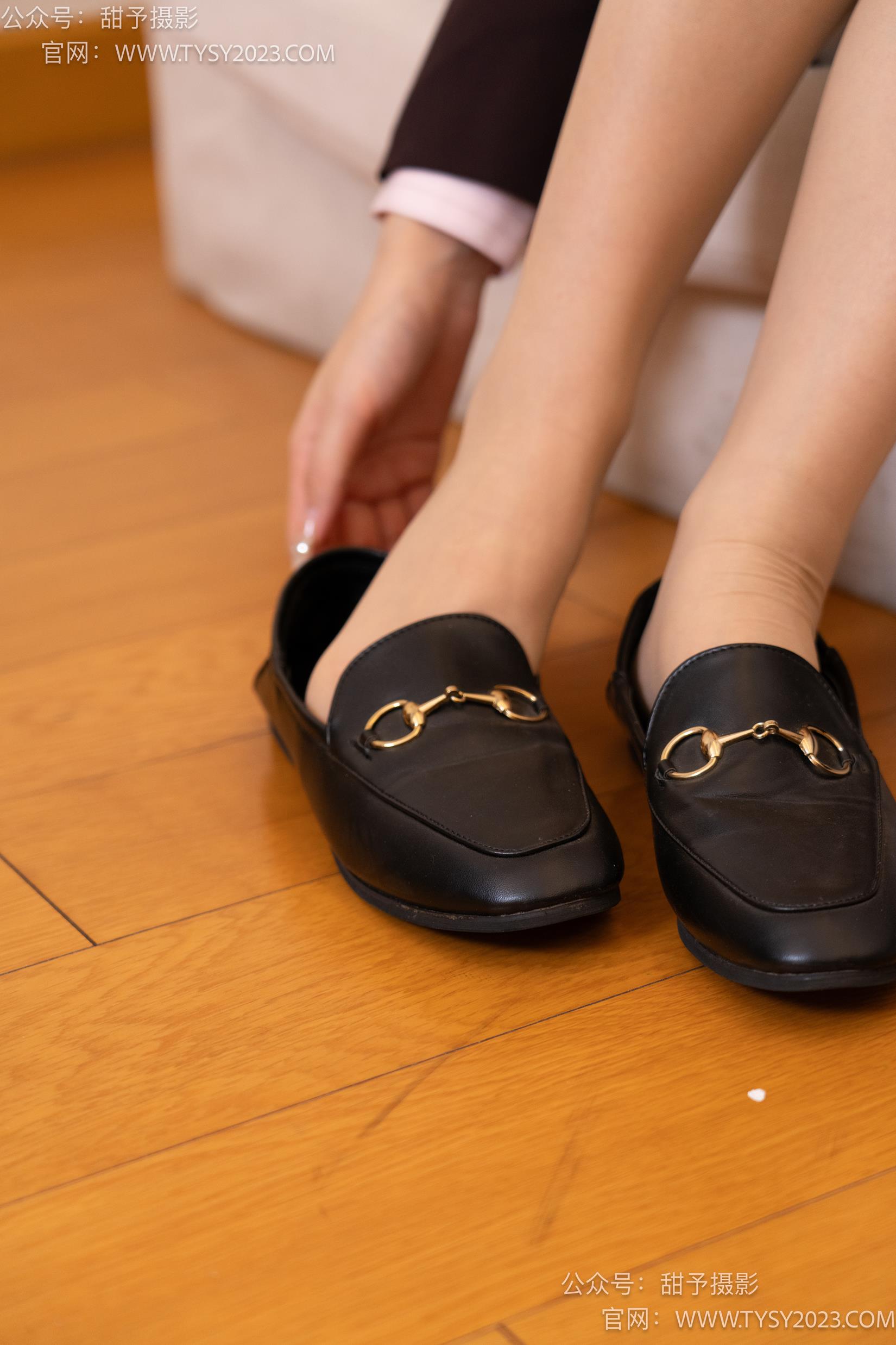 图片[112]-甜予摄影 NO.033 璇璇-银行制服、皮鞋、肉丝[124P] – 速更版-美库