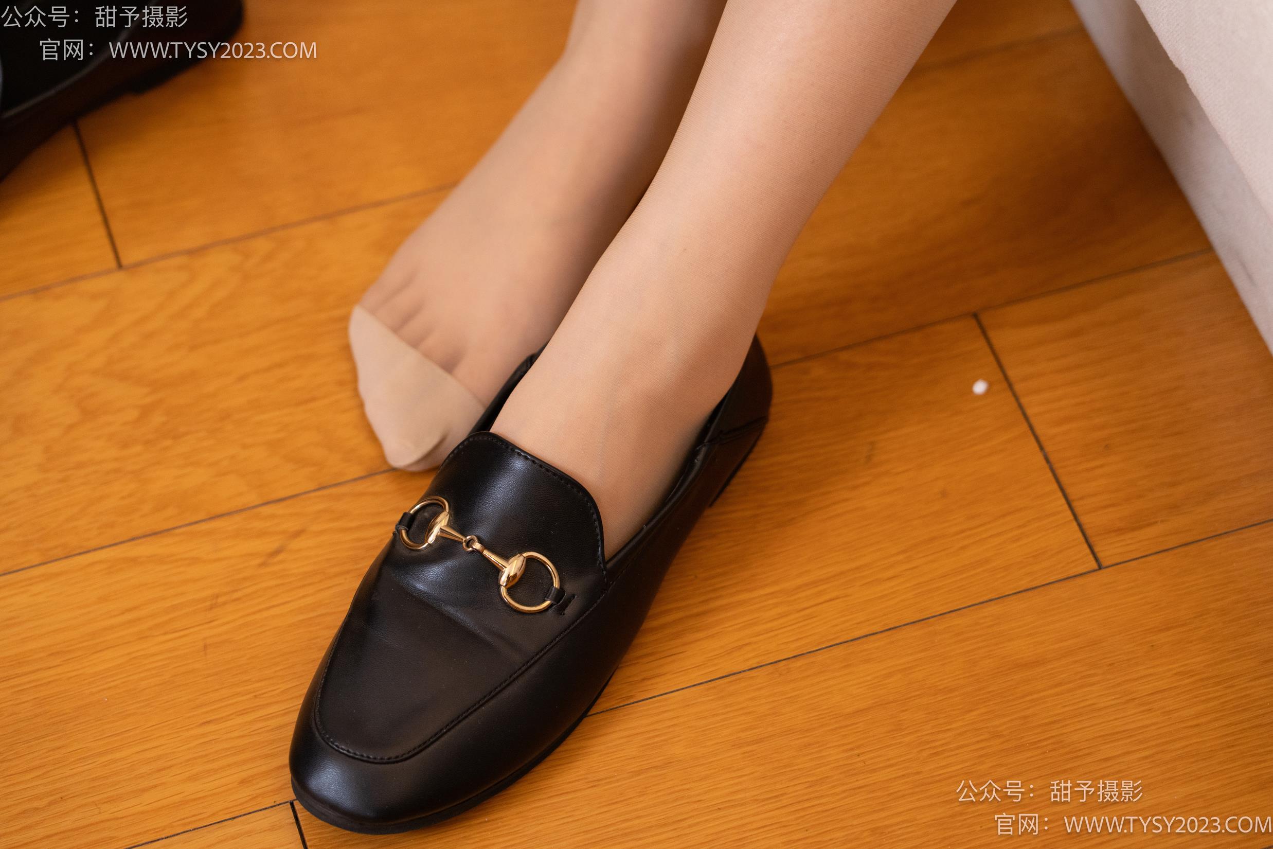 图片[117]-甜予摄影 NO.033 璇璇-银行制服、皮鞋、肉丝[124P] – 速更版-美库