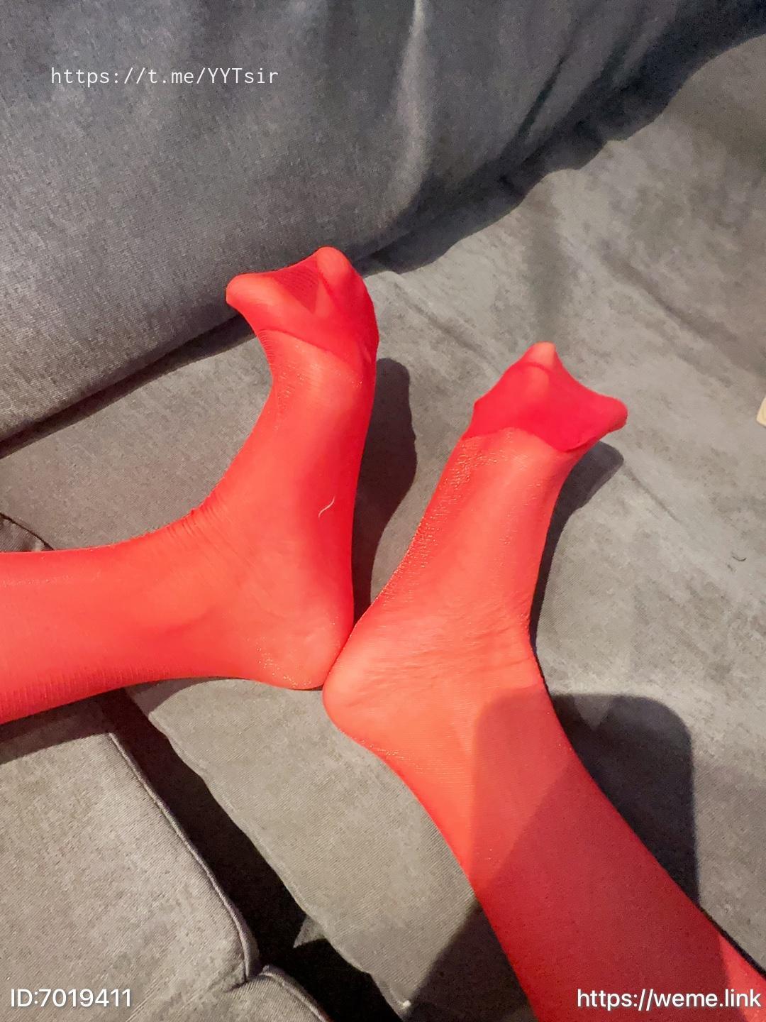 图片[11]-动漫博主@胜利的小生活微密圈系列 -嘉宾-红过膝丝袜[16P] – 速更版-美库