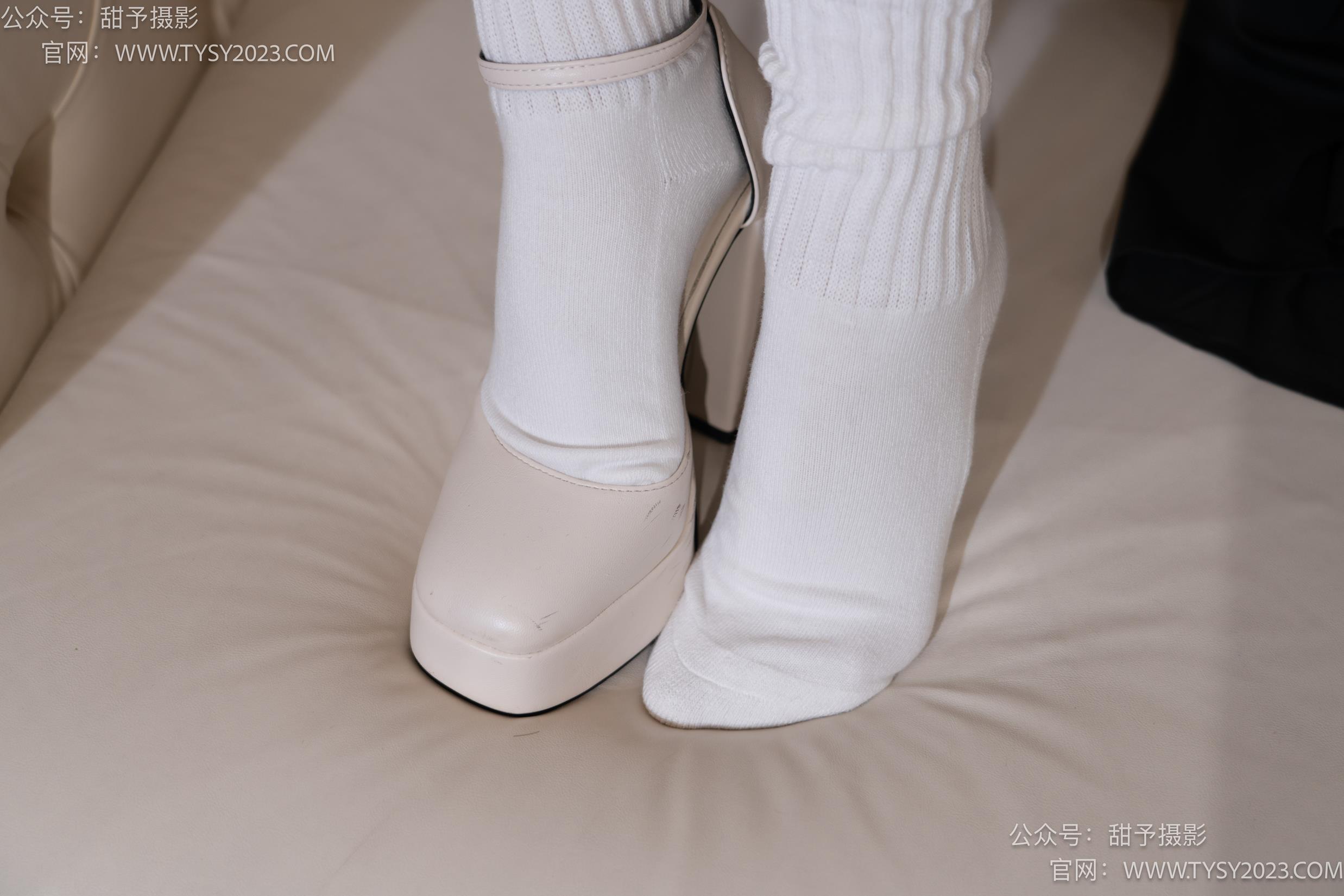 图片[28]-甜予摄影 NO.034 鱼鱼-高跟鞋、白棉袜、肉丝[129P] – 速更版-美库