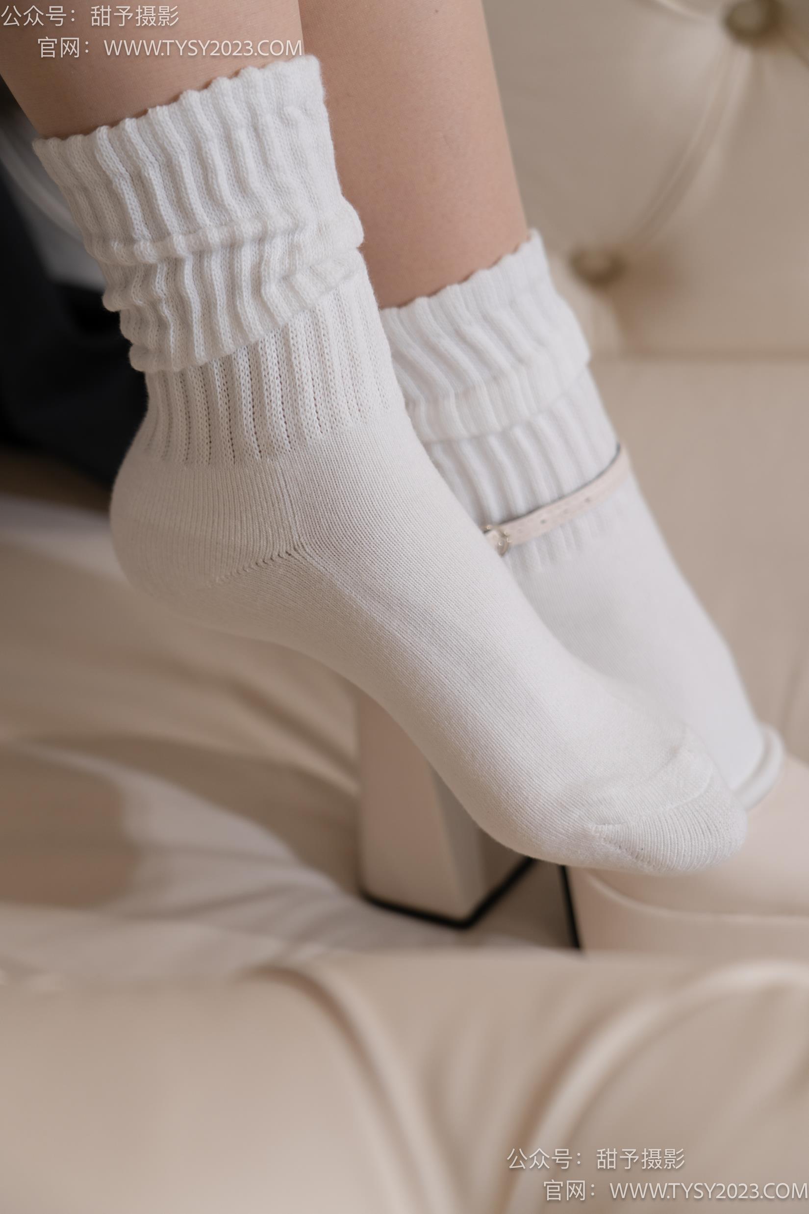 图片[35]-甜予摄影 NO.034 鱼鱼-高跟鞋、白棉袜、肉丝[129P] – 速更版-美库