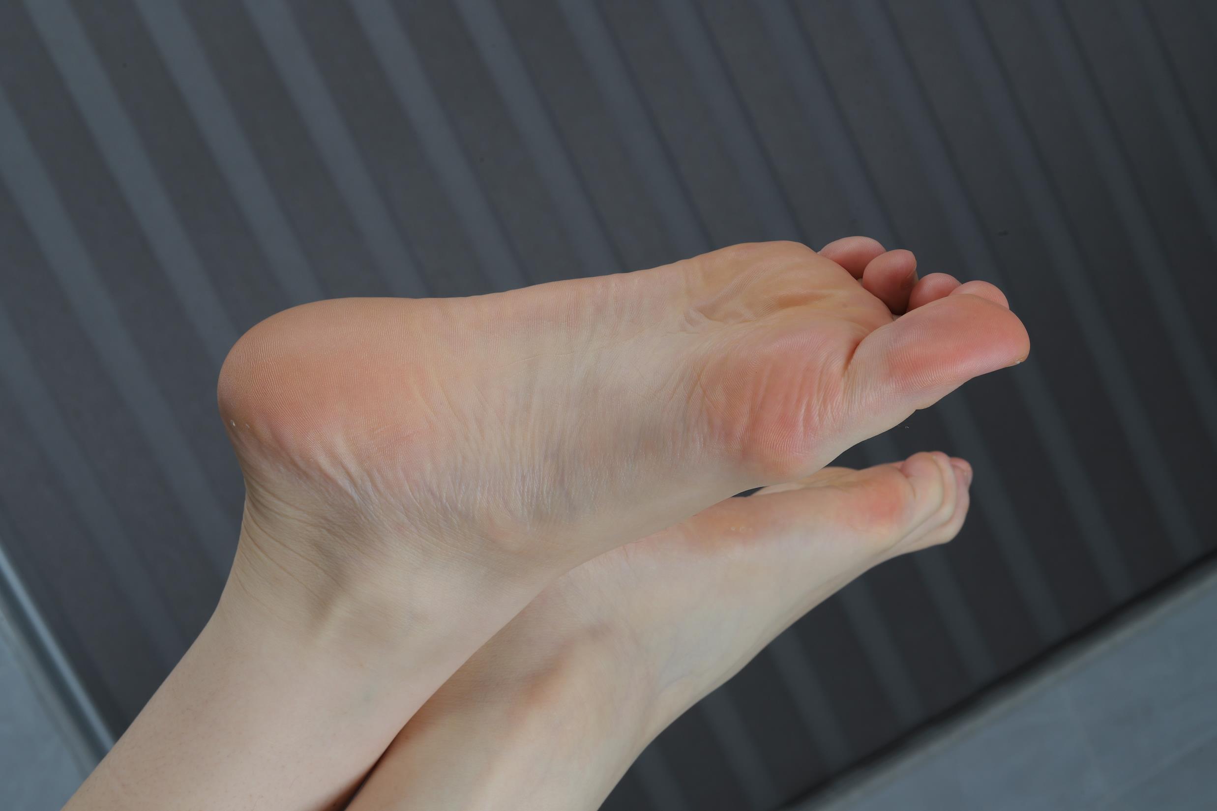 图片[21]-Pary摄影 NO.145 超美模特小玉穿上大露背秀美脚[139P] – 速更版-美库