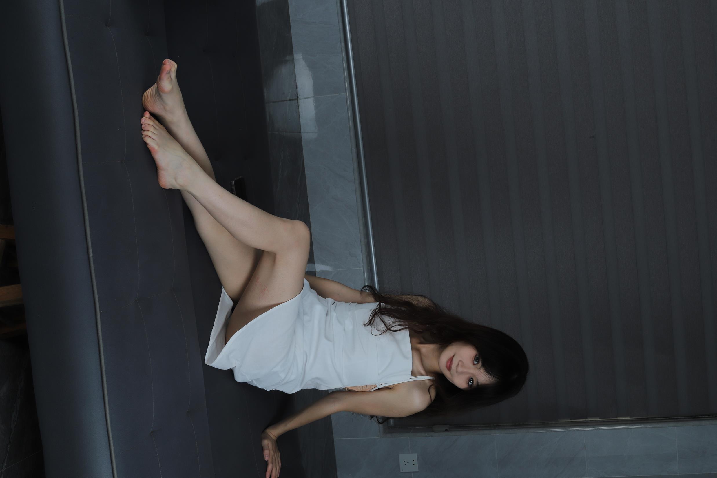 图片[47]-Pary摄影 NO.145 超美模特小玉穿上大露背秀美脚[139P] – 速更版-美库