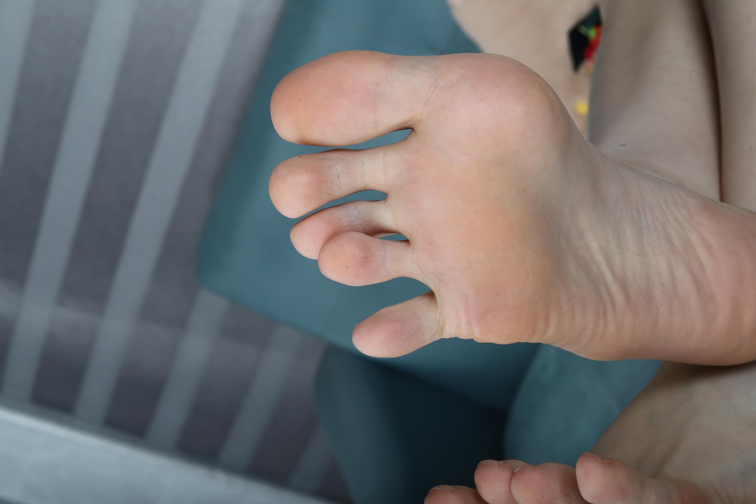 图片[114]-Pary摄影 NO.145 超美模特小玉穿上大露背秀美脚[139P] – 速更版-美库