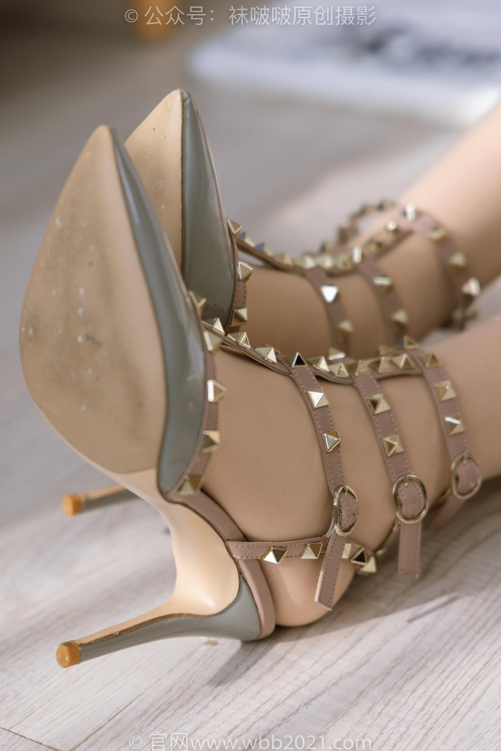 图片[17]-[BoBoSocks袜啵啵]NO.408 小甜豆-高跟鞋、厚肉丝、丝袜和裸足踩奶油蛋糕和泡芙剧情[157P] – 速更版-美库