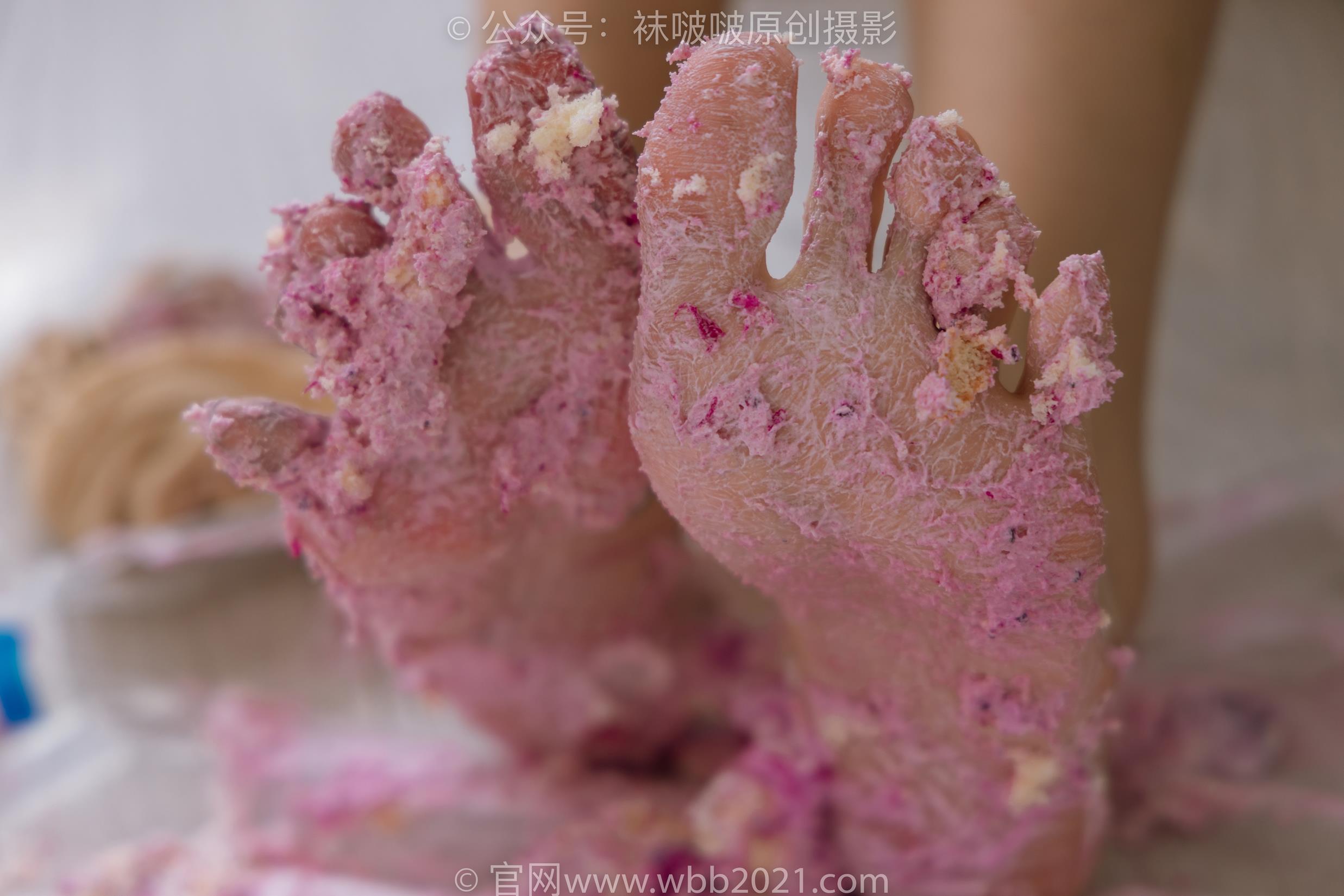 图片[137]-[BoBoSocks袜啵啵]NO.408 小甜豆-高跟鞋、厚肉丝、丝袜和裸足踩奶油蛋糕和泡芙剧情[157P] – 速更版-美库