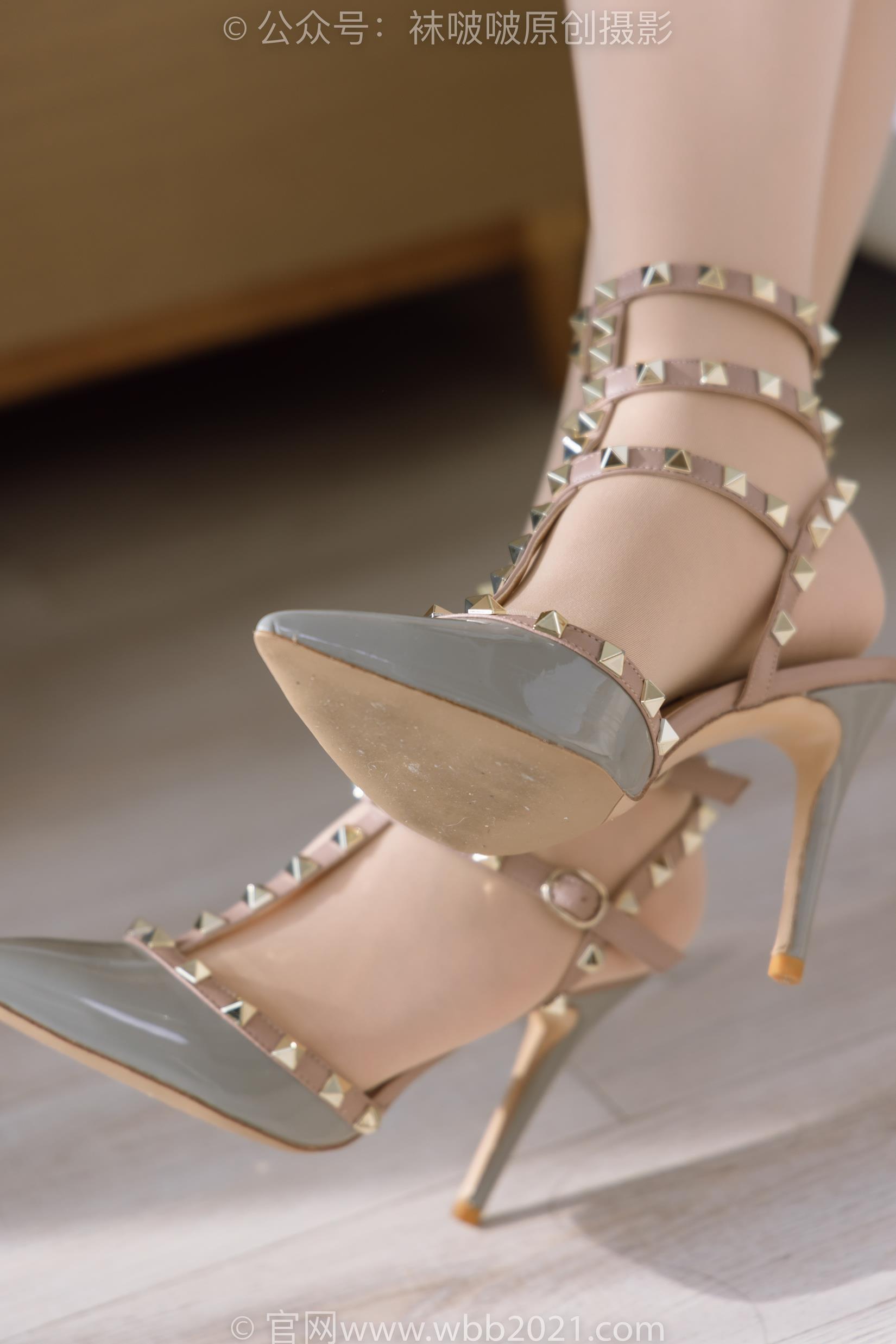 图片[154]-[BoBoSocks袜啵啵]NO.408 小甜豆-高跟鞋、厚肉丝、丝袜和裸足踩奶油蛋糕和泡芙剧情[157P] – 速更版-美库