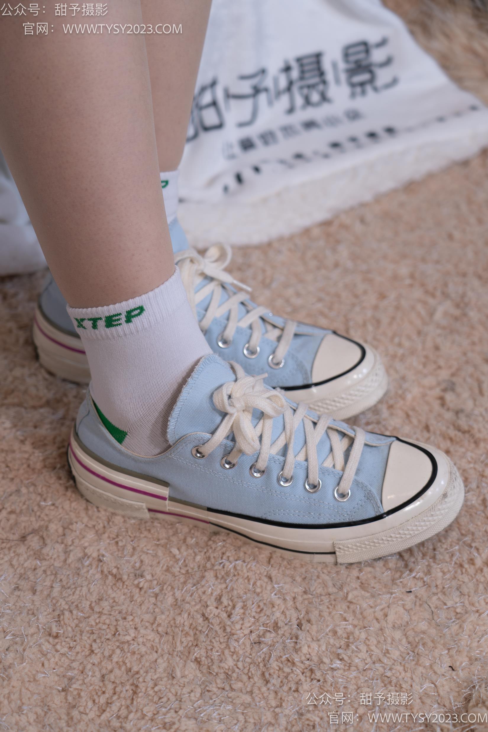 图片[34]-甜予摄影 NO.035 栗栗-帆布鞋、白棉袜、肉丝[128P] – 速更版-美库