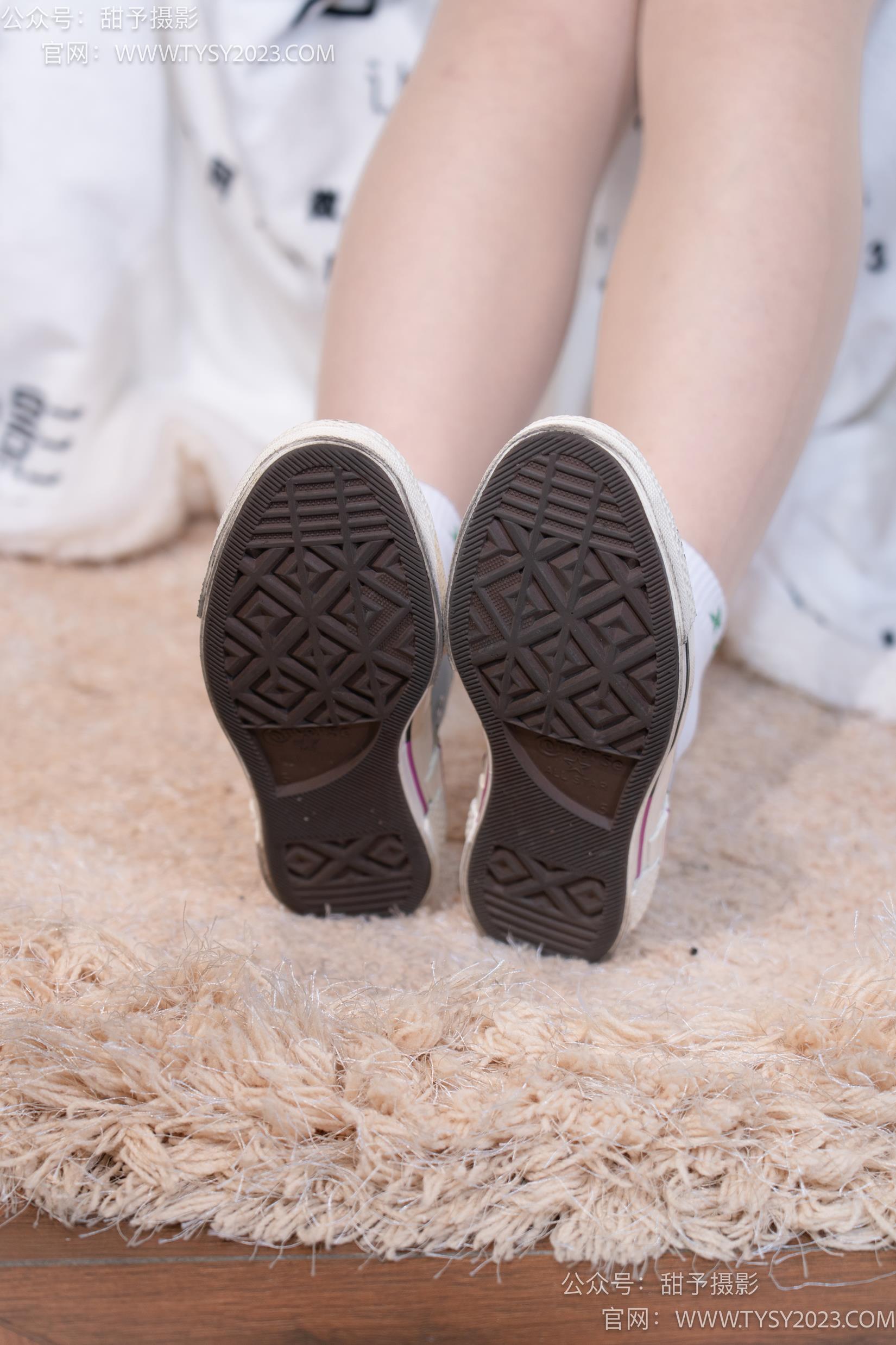 图片[40]-甜予摄影 NO.035 栗栗-帆布鞋、白棉袜、肉丝[128P] – 速更版-美库