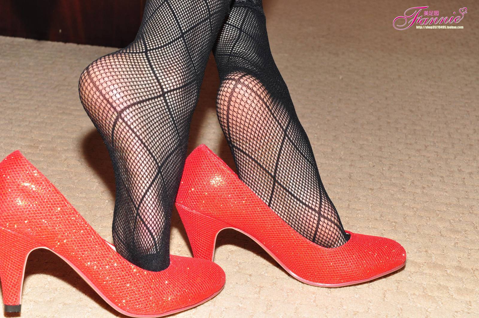 图片[55]-Fannie芬妮每足园 No.571 一双红舞鞋 黑丝[54P] – 速更版-美库