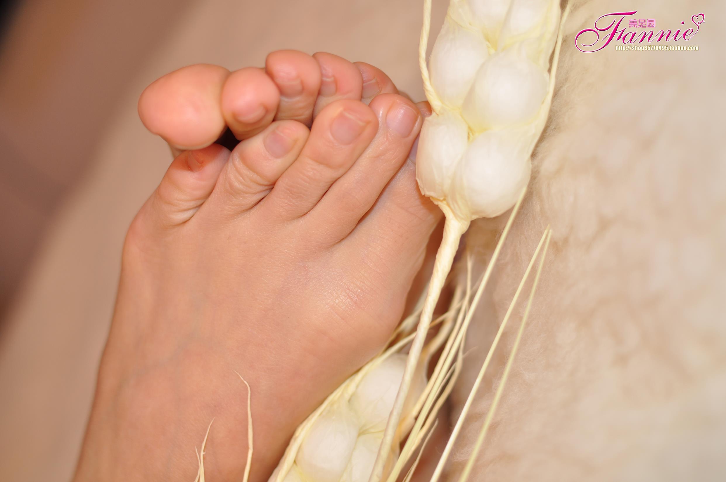 图片[20]-Fannie芬妮每足园 No.577 玉趾如蚕向花语2[73P] – 速更版-美库