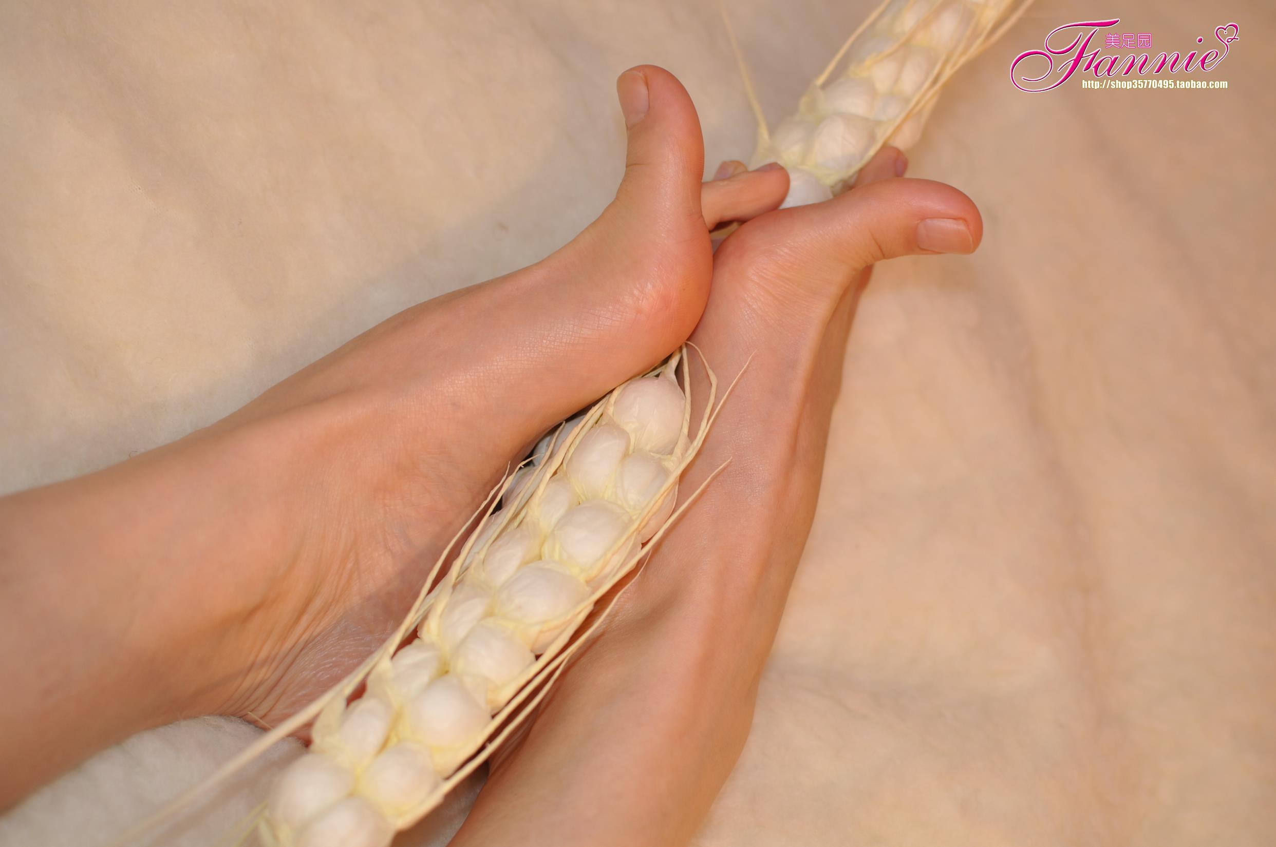 图片[36]-Fannie芬妮每足园 No.577 玉趾如蚕向花语2[73P] – 速更版-美库