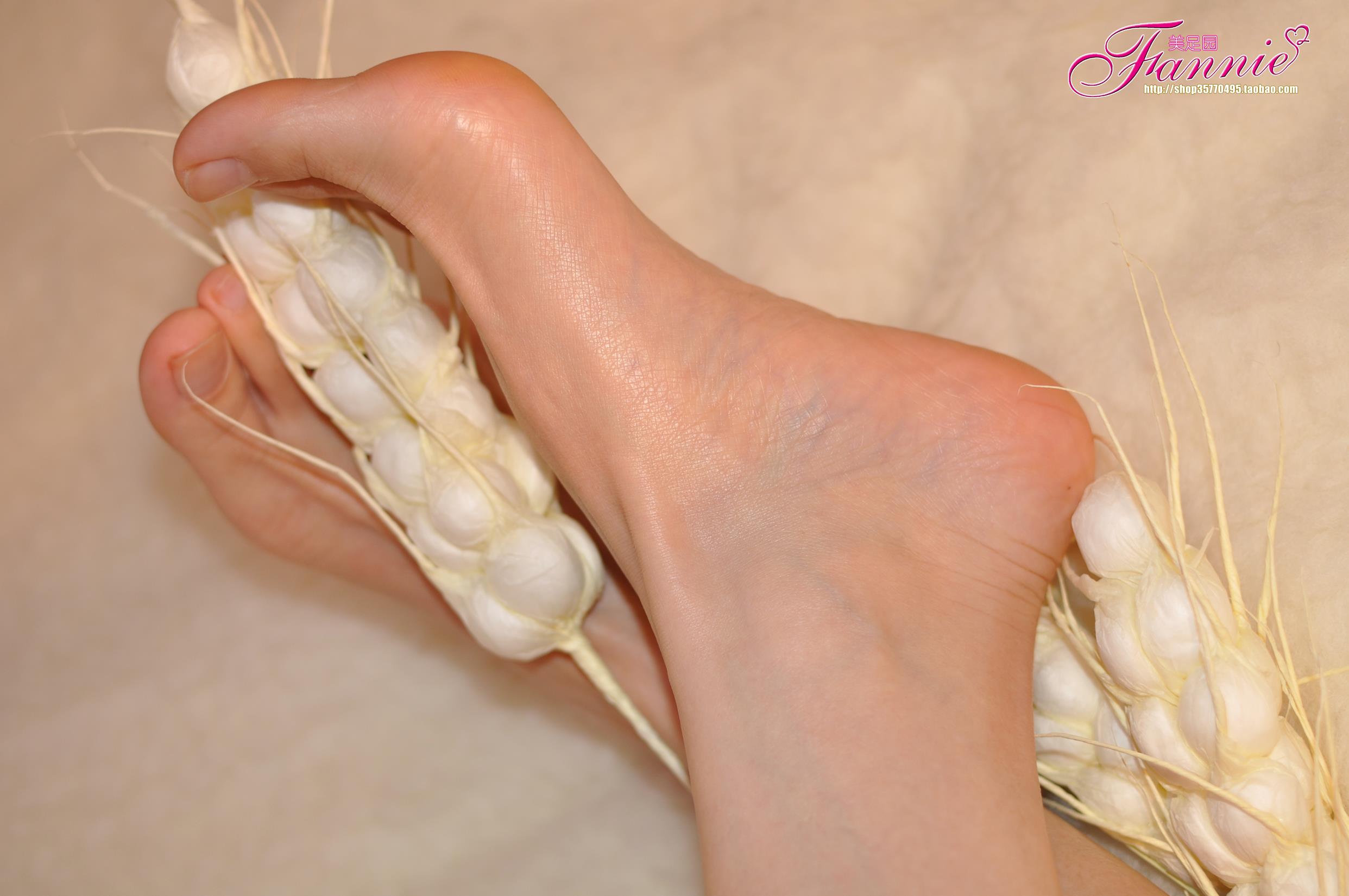 图片[44]-Fannie芬妮每足园 No.577 玉趾如蚕向花语2[73P] – 速更版-美库