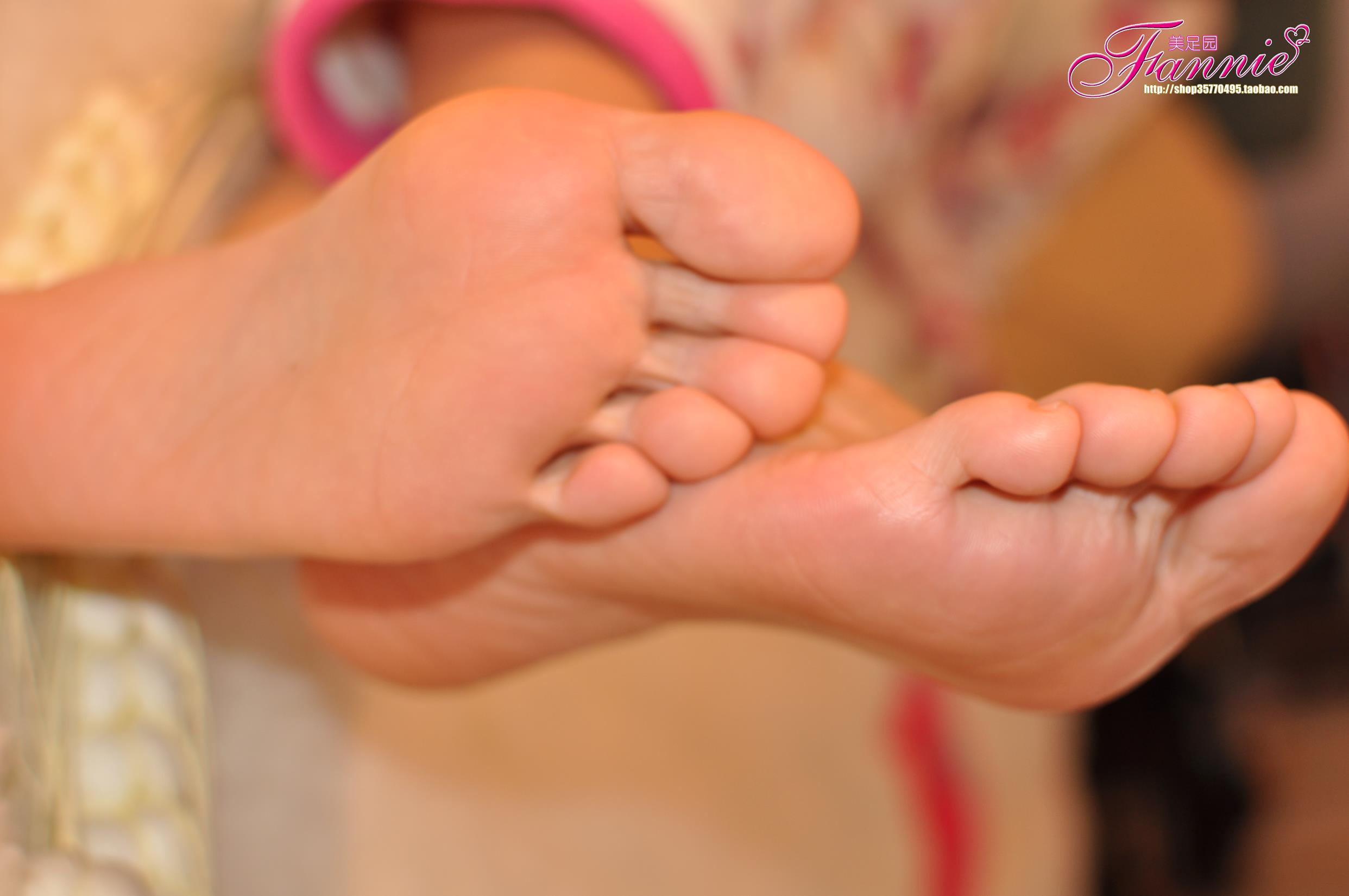 图片[64]-Fannie芬妮每足园 No.577 玉趾如蚕向花语2[73P] – 速更版-美库