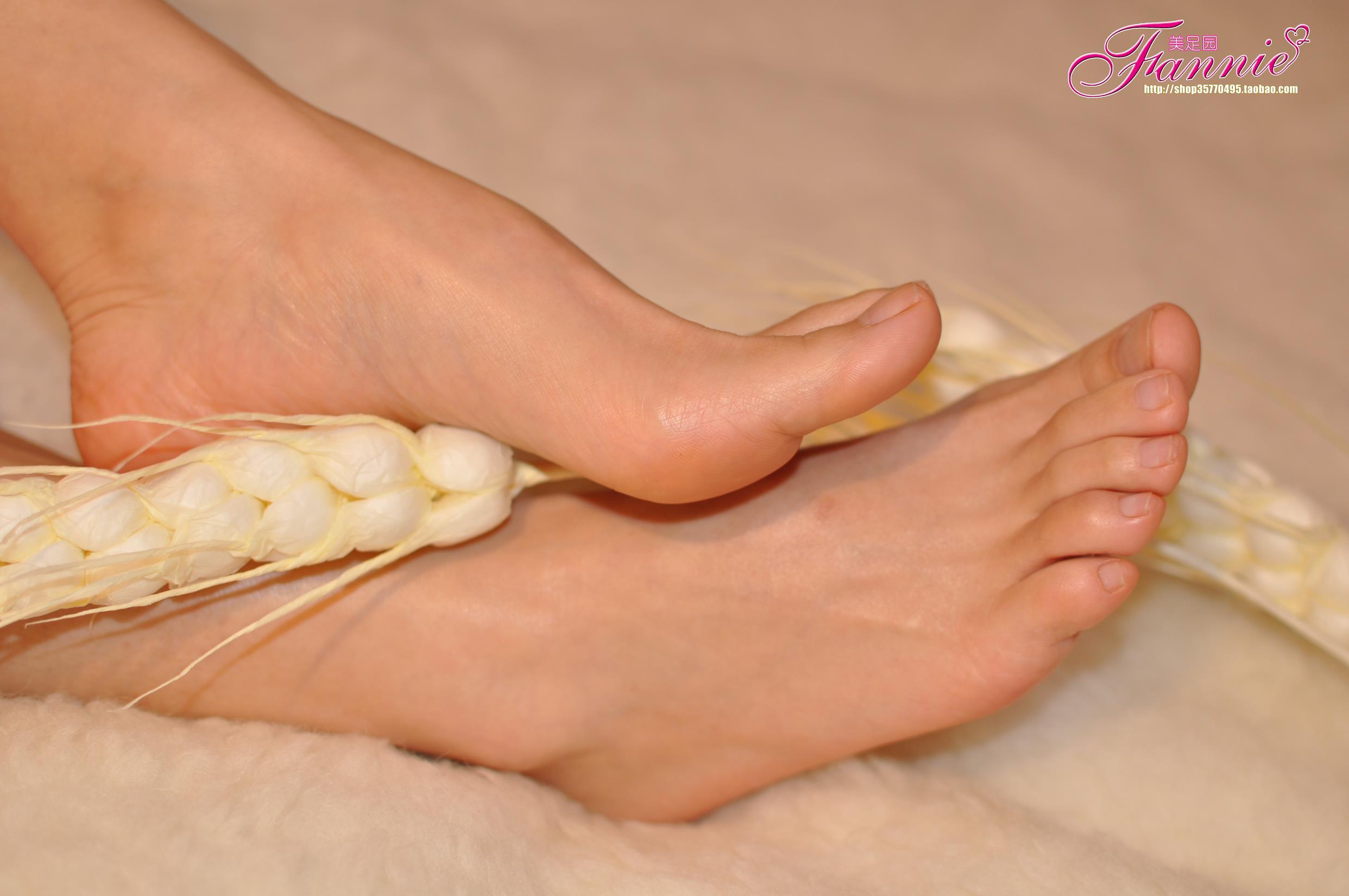 图片[72]-Fannie芬妮每足园 No.577 玉趾如蚕向花语2[73P] – 速更版-美库