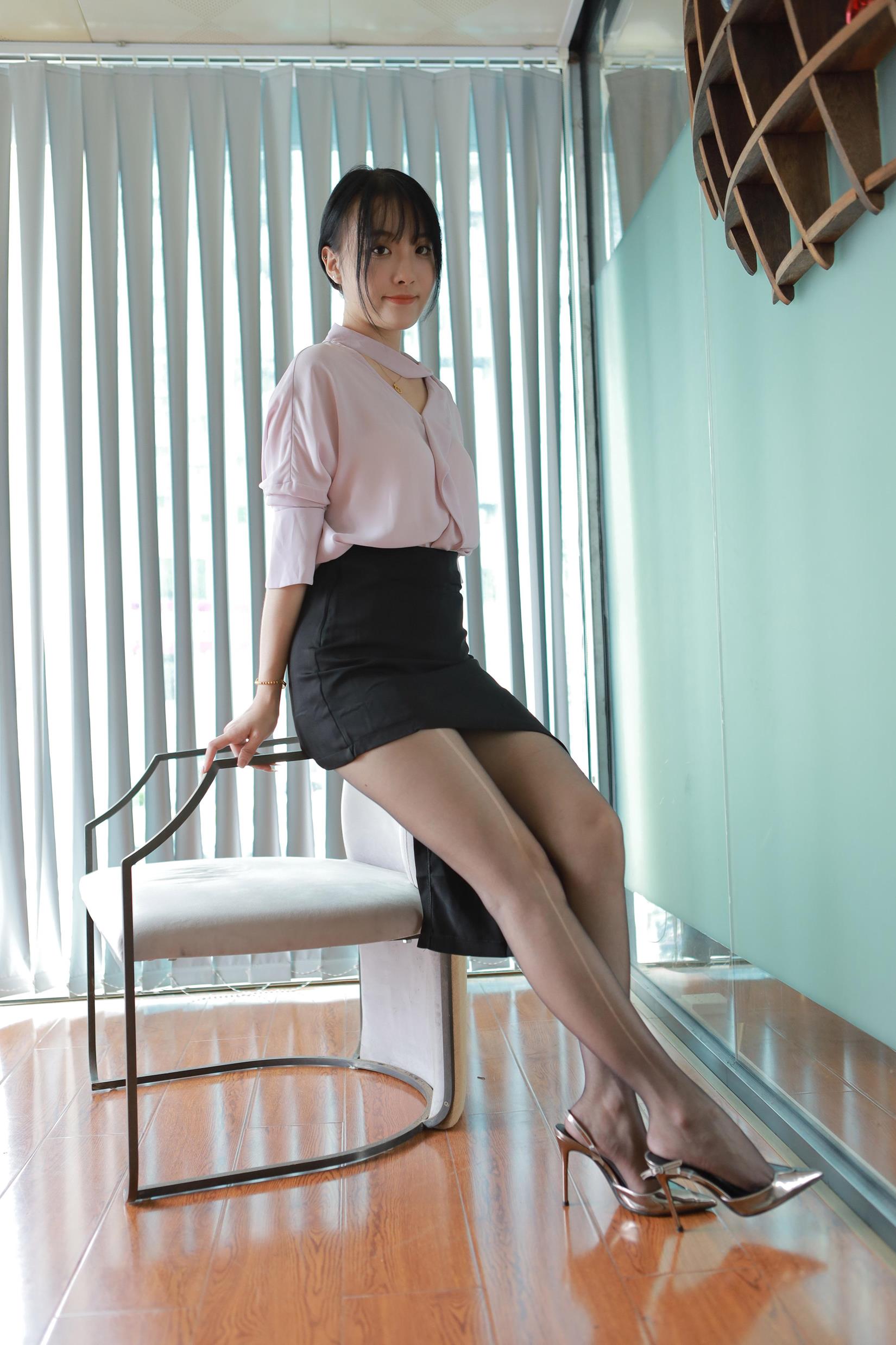 图片[30]-[IESS异思趣向] 2024.06.28 丝享家1780：婉萍《职业黑丝》[88P] – 速更版-美库