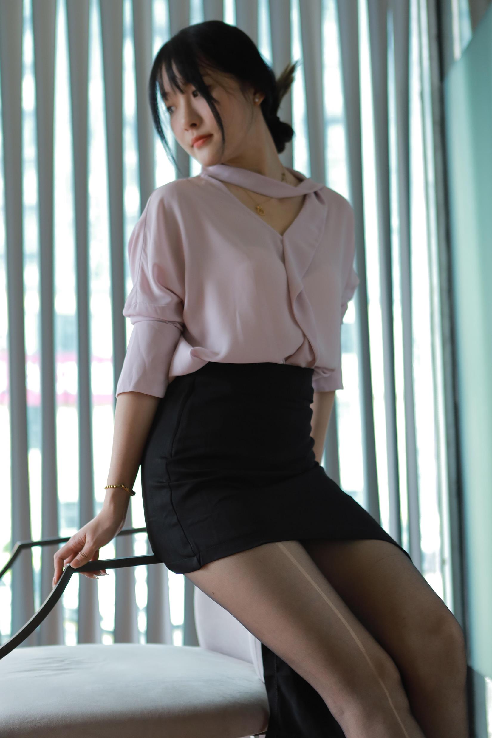 图片[31]-[IESS异思趣向] 2024.06.28 丝享家1780：婉萍《职业黑丝》[88P] – 速更版-美库