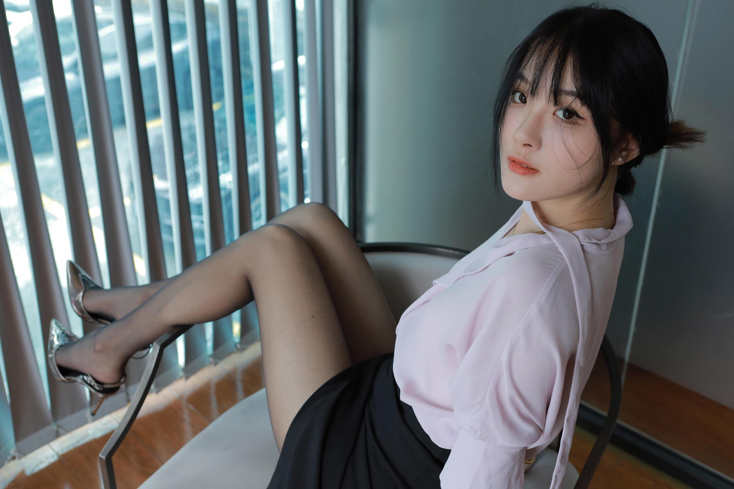 图片[52]-[IESS异思趣向] 2024.06.28 丝享家1780：婉萍《职业黑丝》[88P] – 速更版-美库