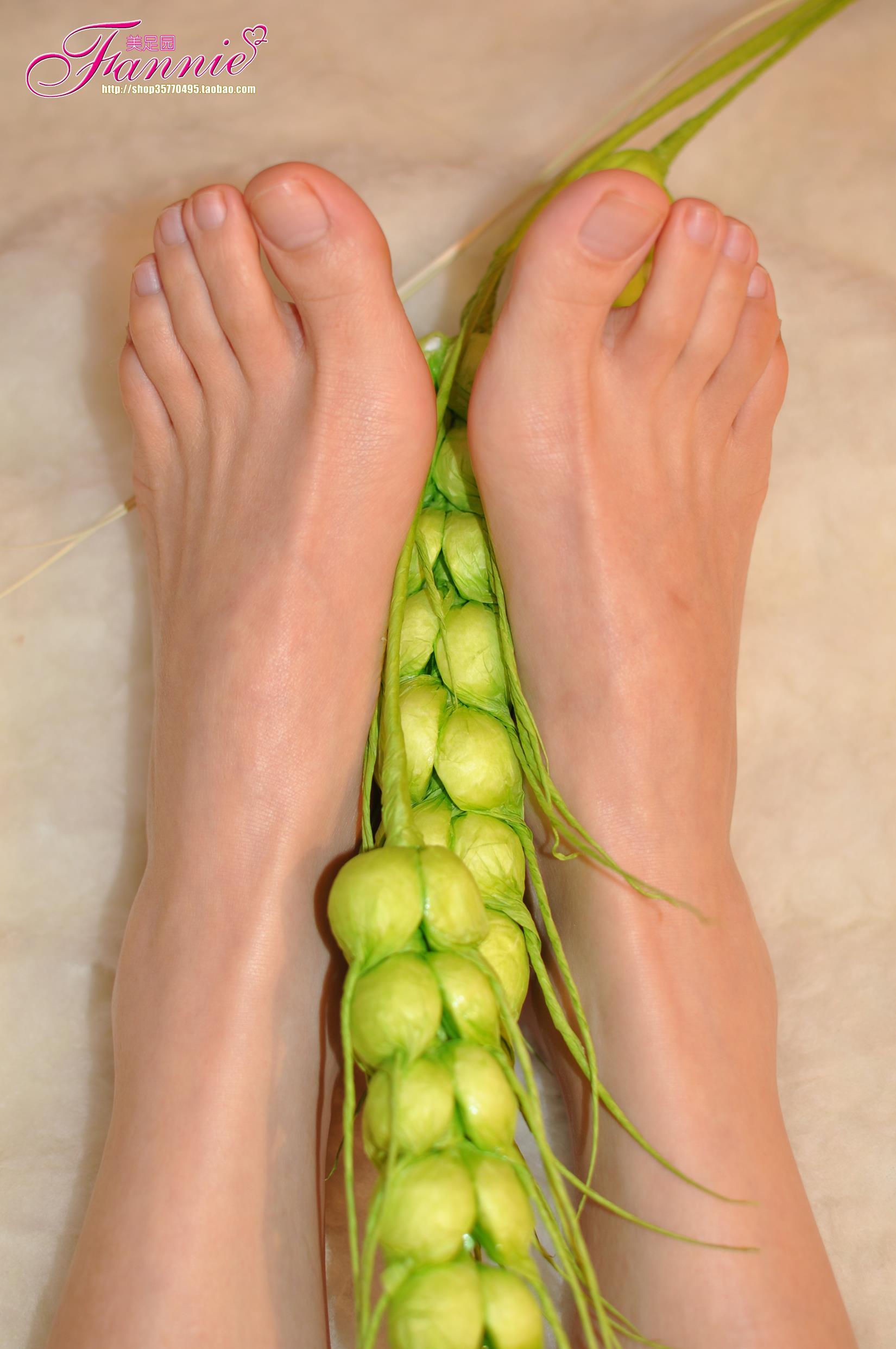 图片[83]-Fannie芬妮每足园 No.579 玉趾如蚕向花语4[95P] – 速更版-美库