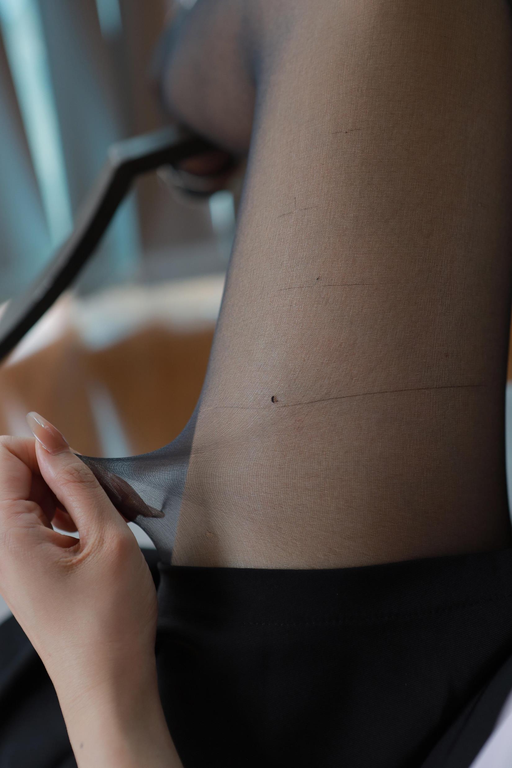 图片[57]-[IESS异思趣向] 2024.06.28 丝享家1780：婉萍《职业黑丝》[88P] – 速更版-美库